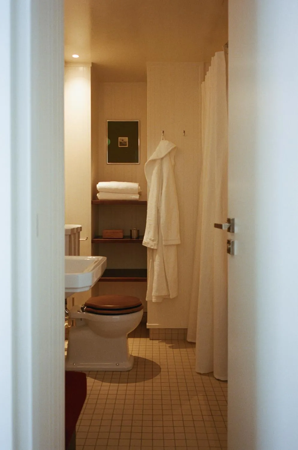 Toilet in Hôtel Massé