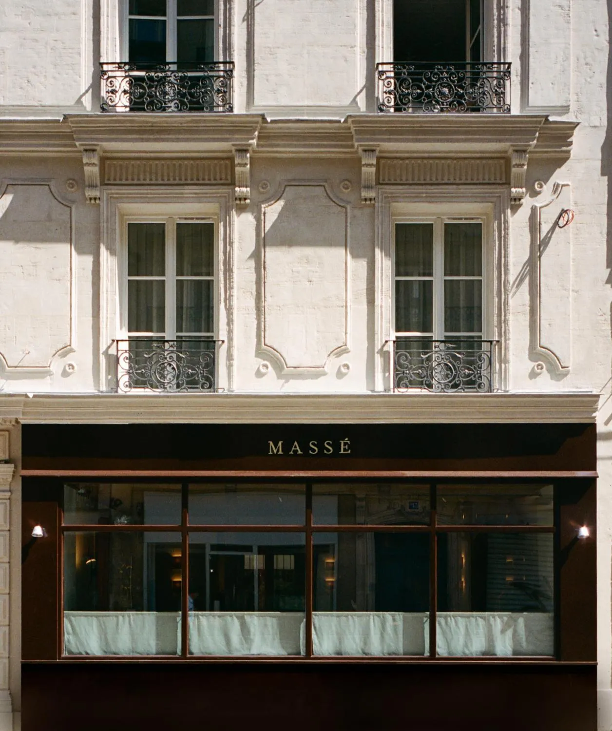 Property building in Hôtel Massé
