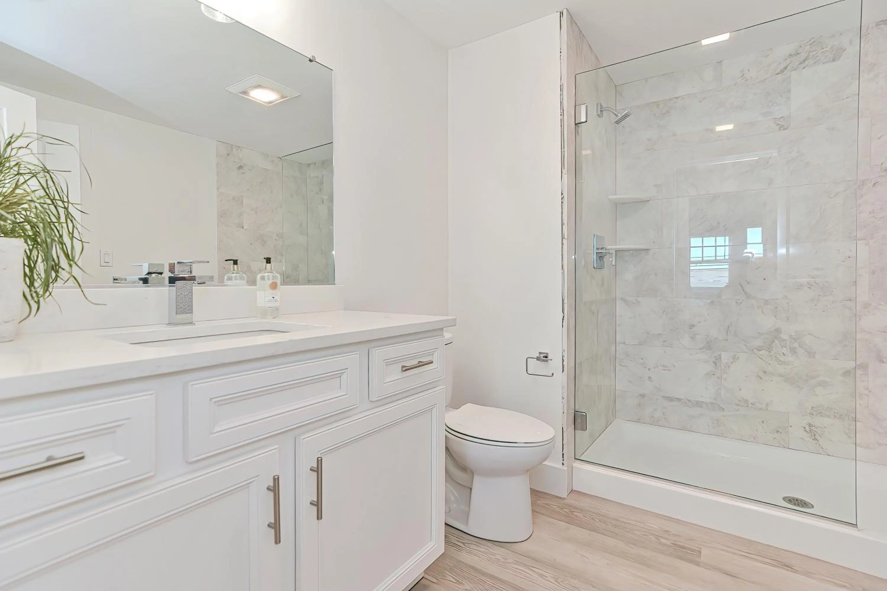 Harbourtown Suites on Plymouth Harbor