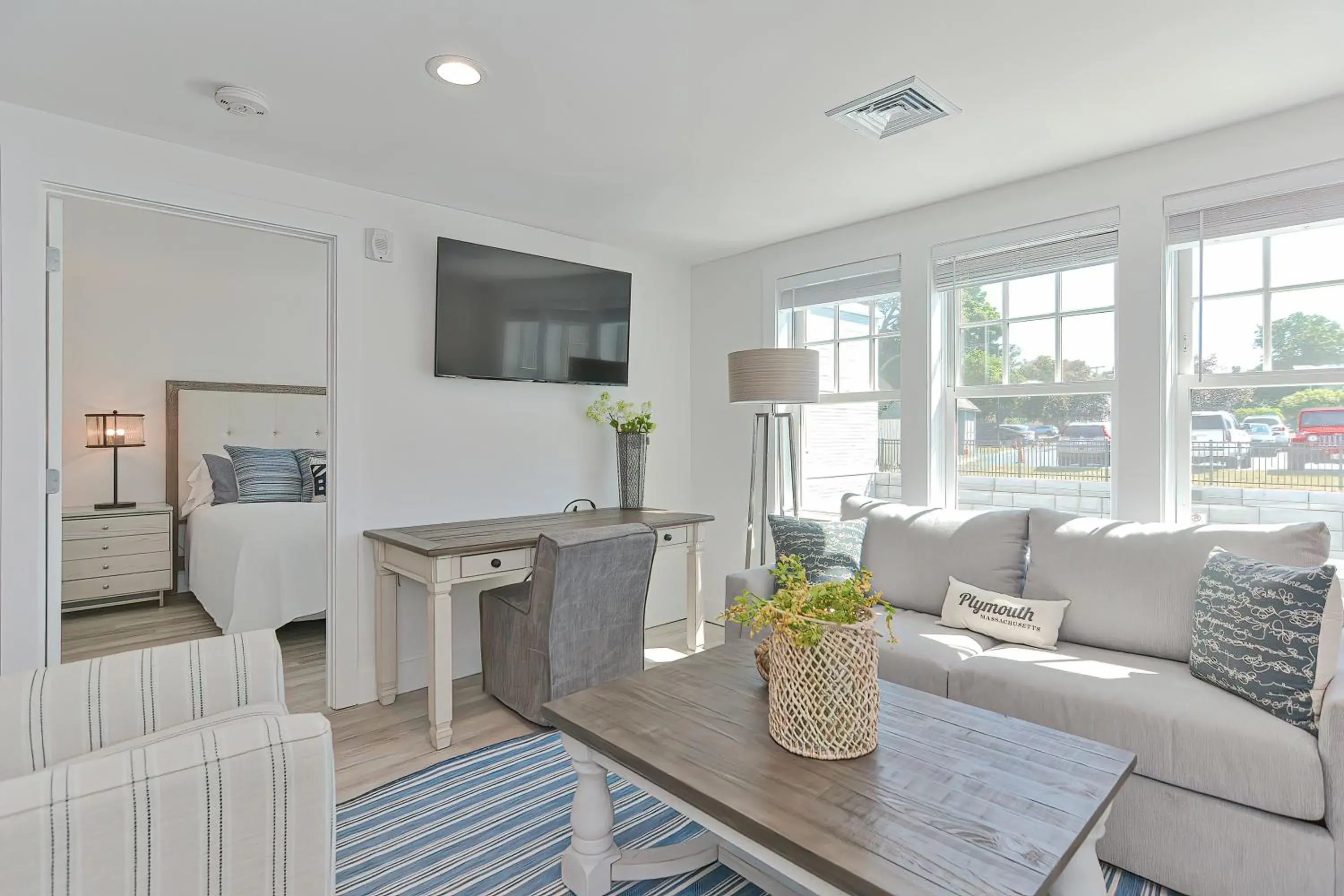 Harbourtown Suites on Plymouth Harbor Harbourtown Suites on Plymouth Harbor