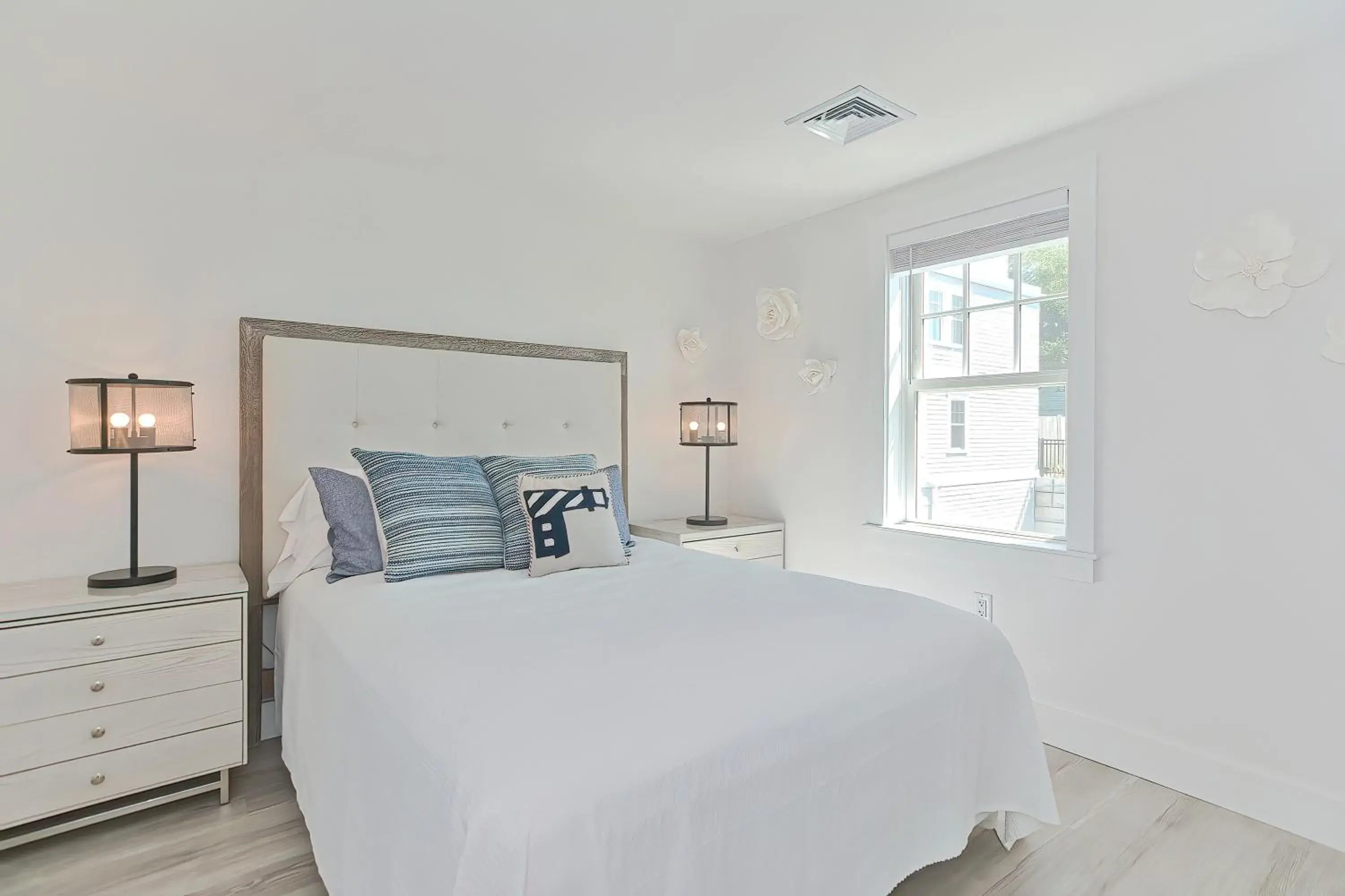 Harbourtown Suites on Plymouth Harbor Harbourtown Suites on Plymouth Harbor