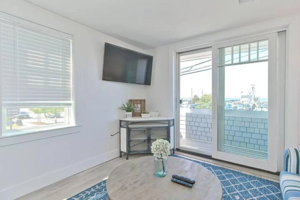 Harbourtown Suites on Plymouth Harbor