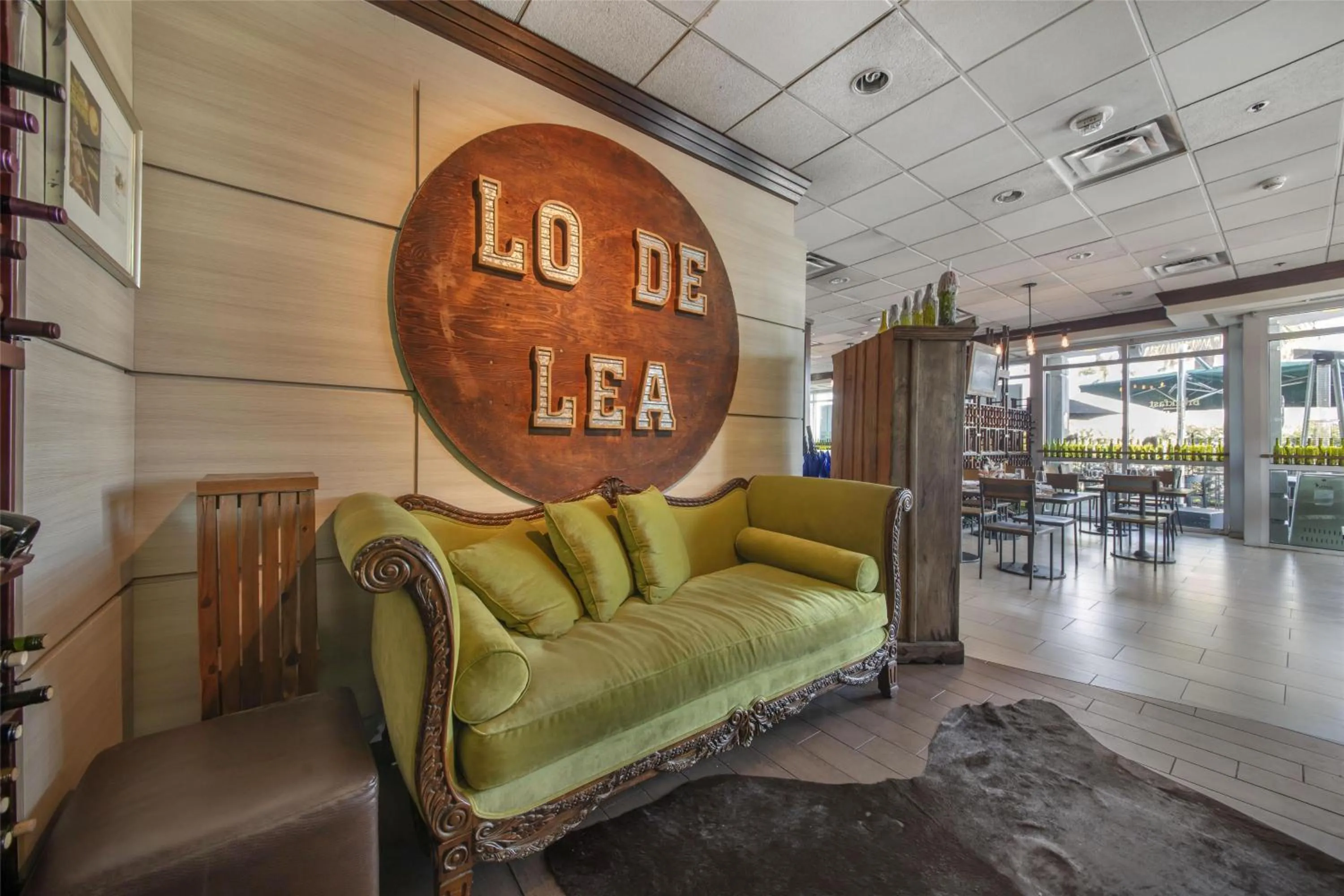 Restaurant/places to eat in Best Western Plus North Miami-Bal Harbour