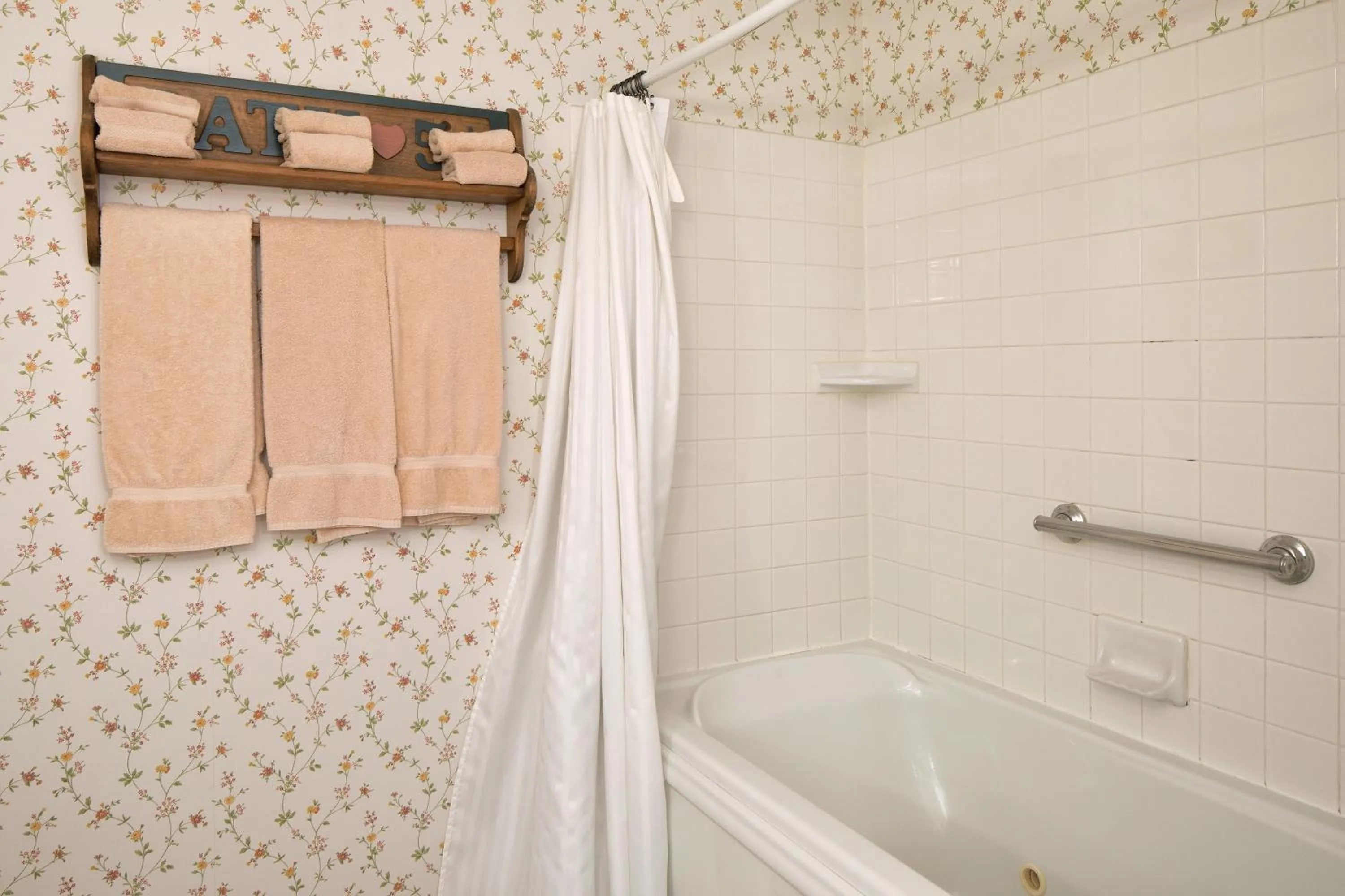 Bathroom in Country Inn at Camden Rockport