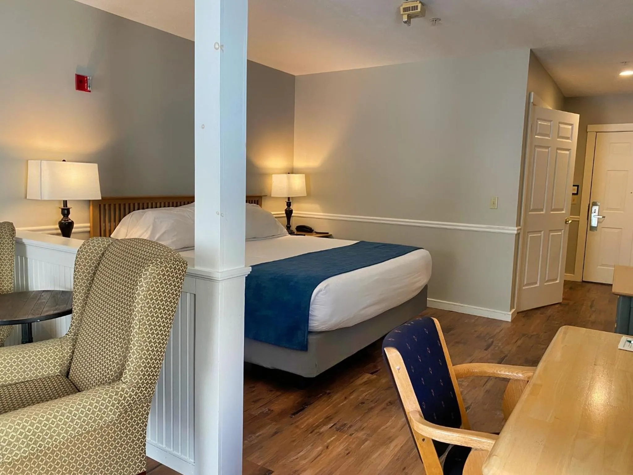 Photo of the whole room, Bed in Country Inn at Camden Rockport