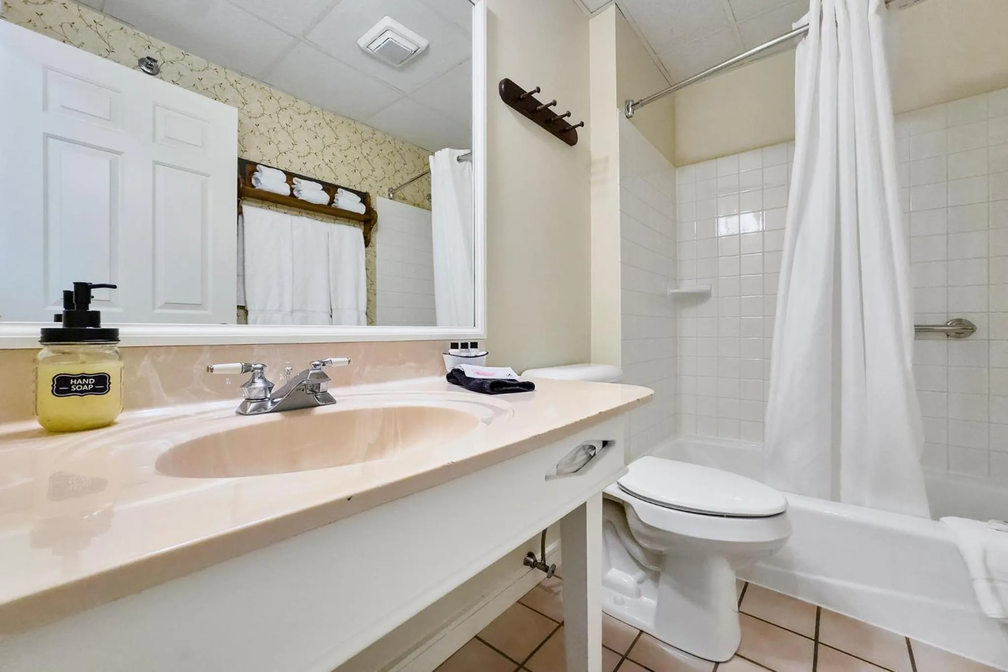 Bathroom in Country Inn at Camden Rockport