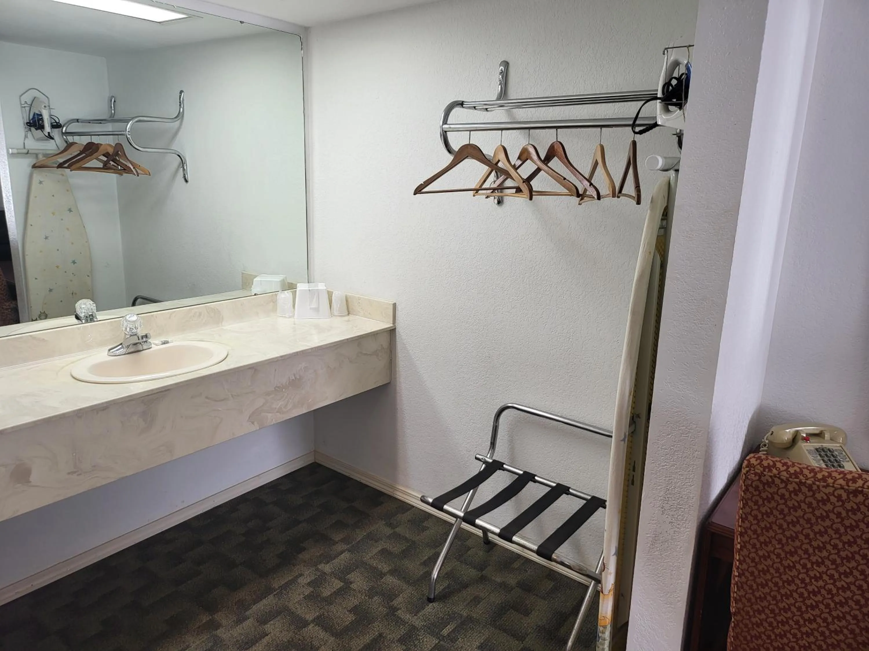 Bathroom in Blue Ribbon Inn and Suites
