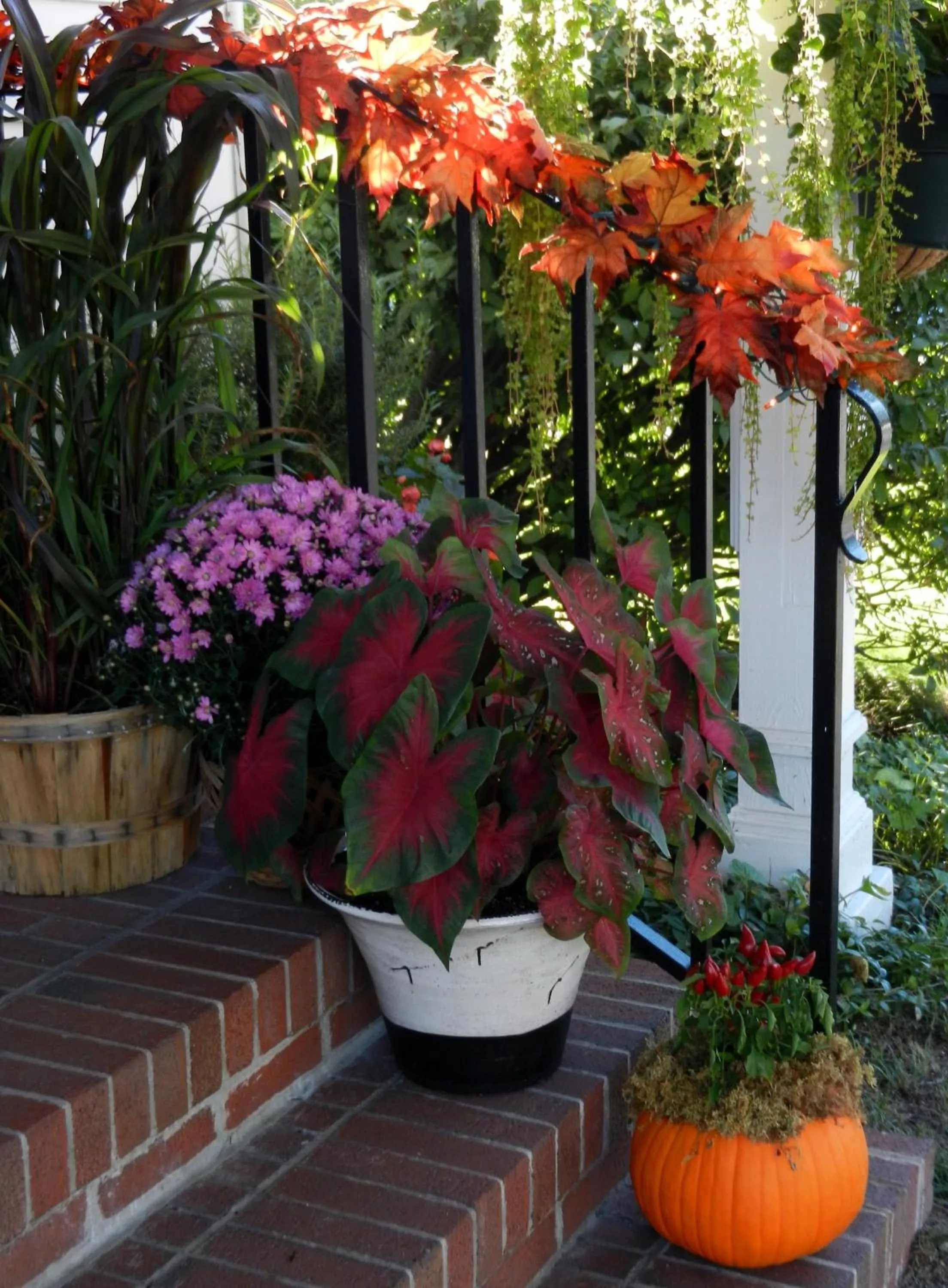 Decorative detail in Cedar Crest Inn