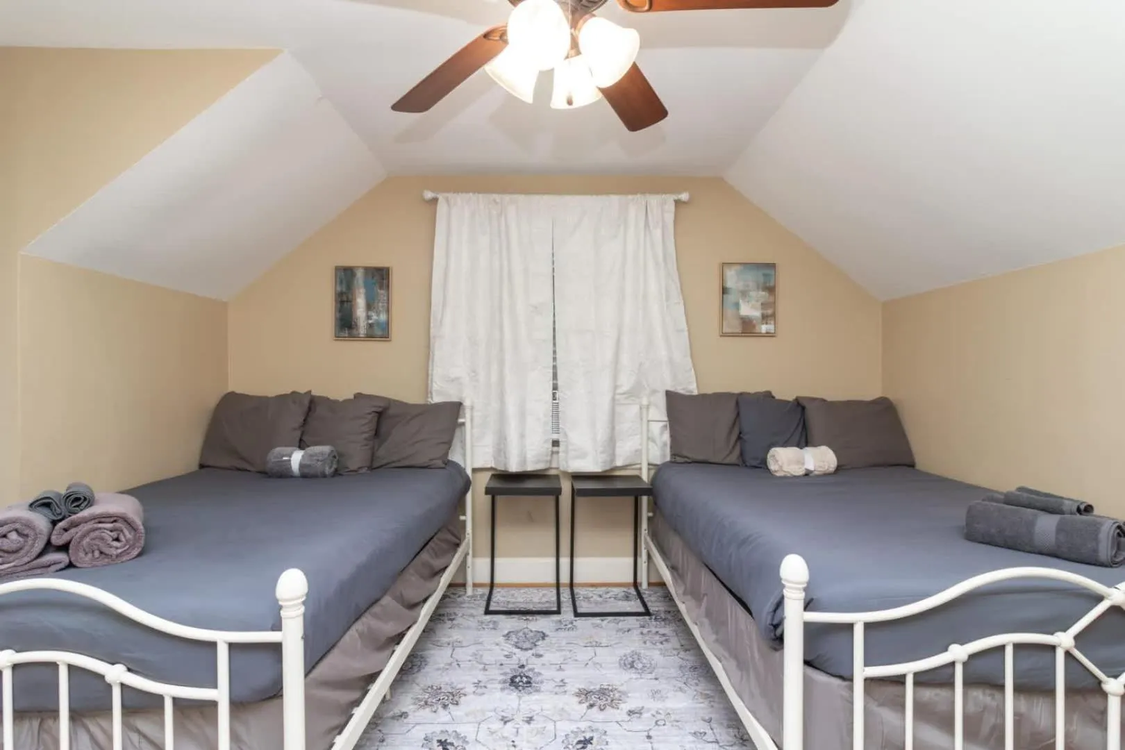 Bed in Near Fort Moore & Downtown - Our White House