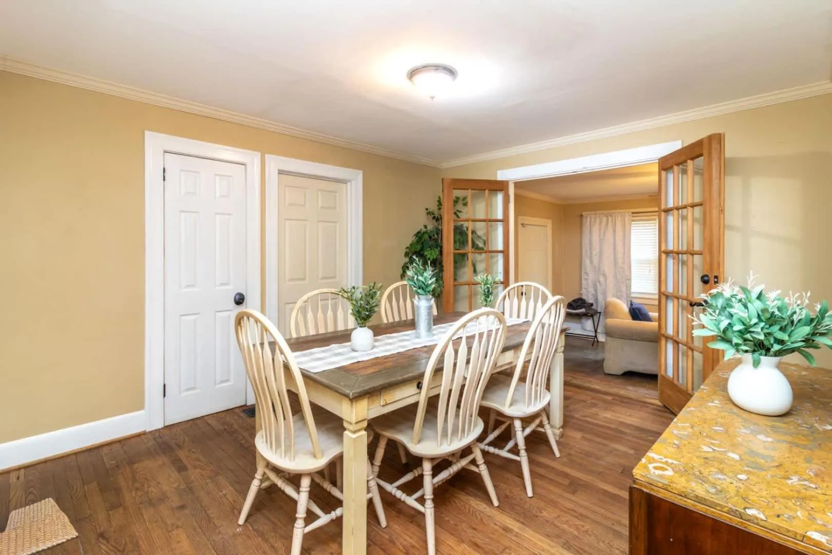 Near Fort Moore & Downtown - Our White House