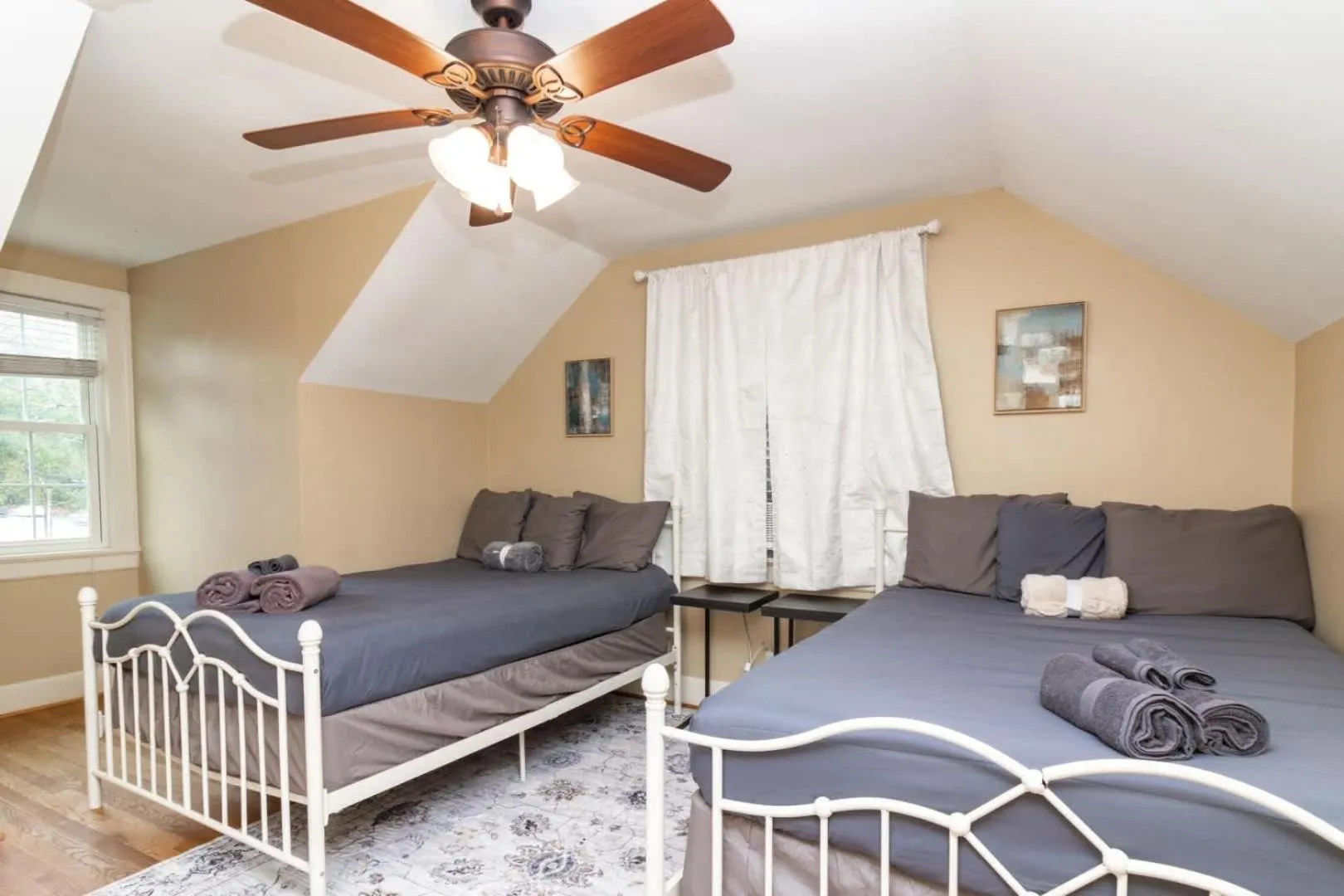 Bed in Near Fort Moore & Downtown - Our White House