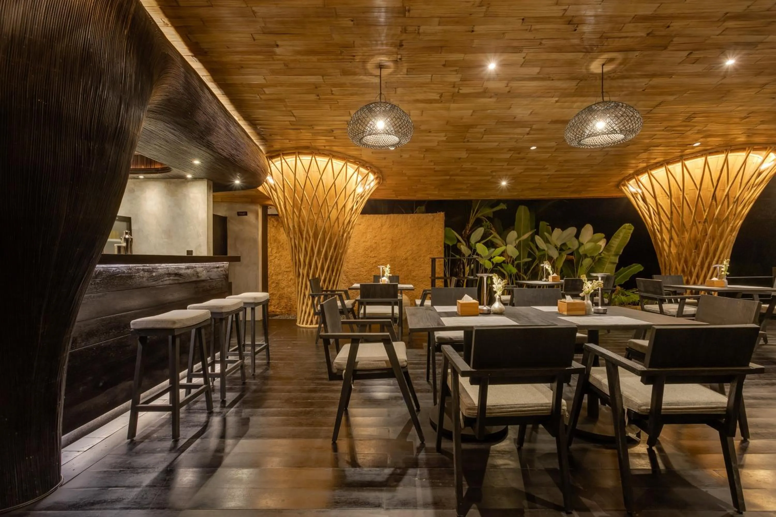 Restaurant/places to eat in Eco Six Bali