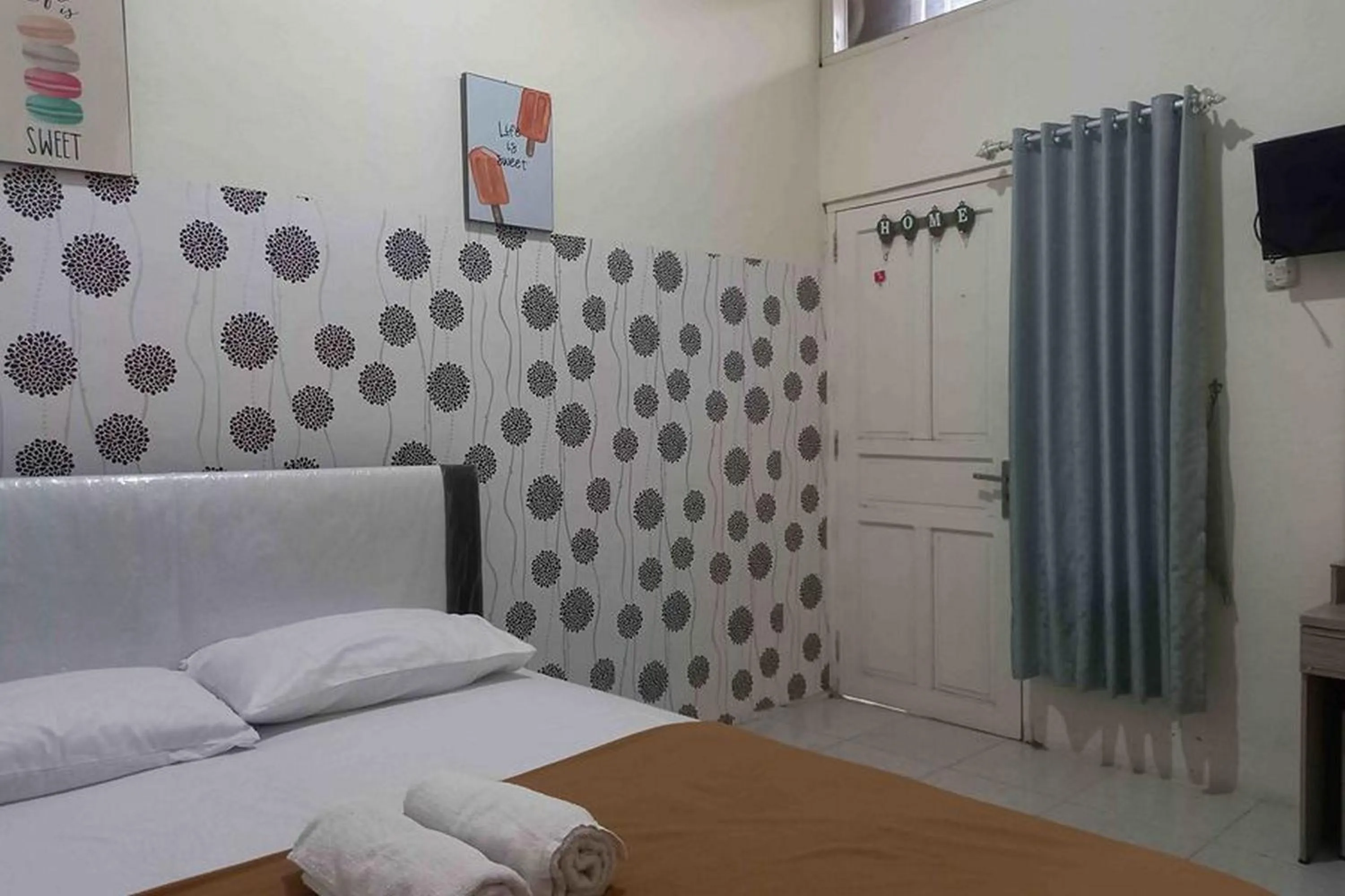 Bed in Omah Jaban Jogja Mitra RedDoorz