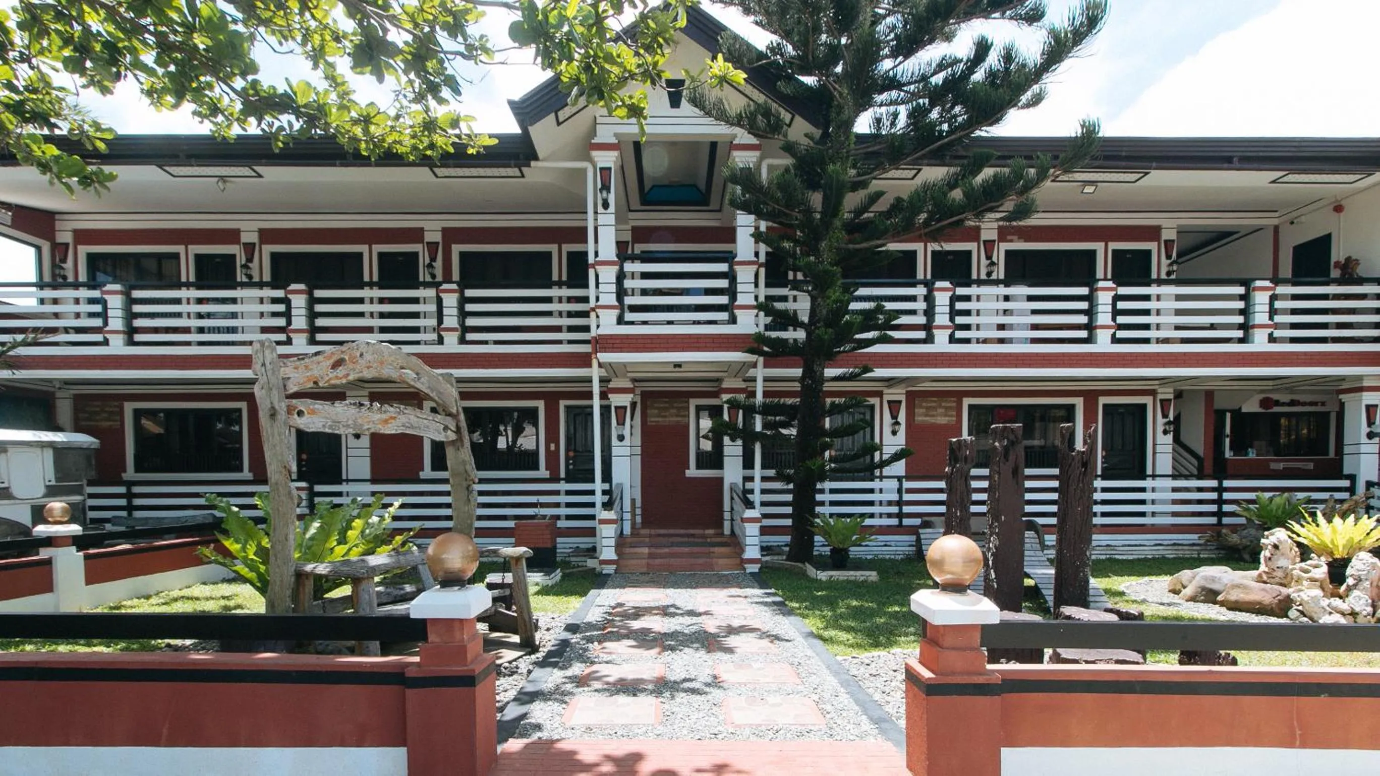 Property building in RedDoorz at La Sefa Hotel and Resort Atimonan