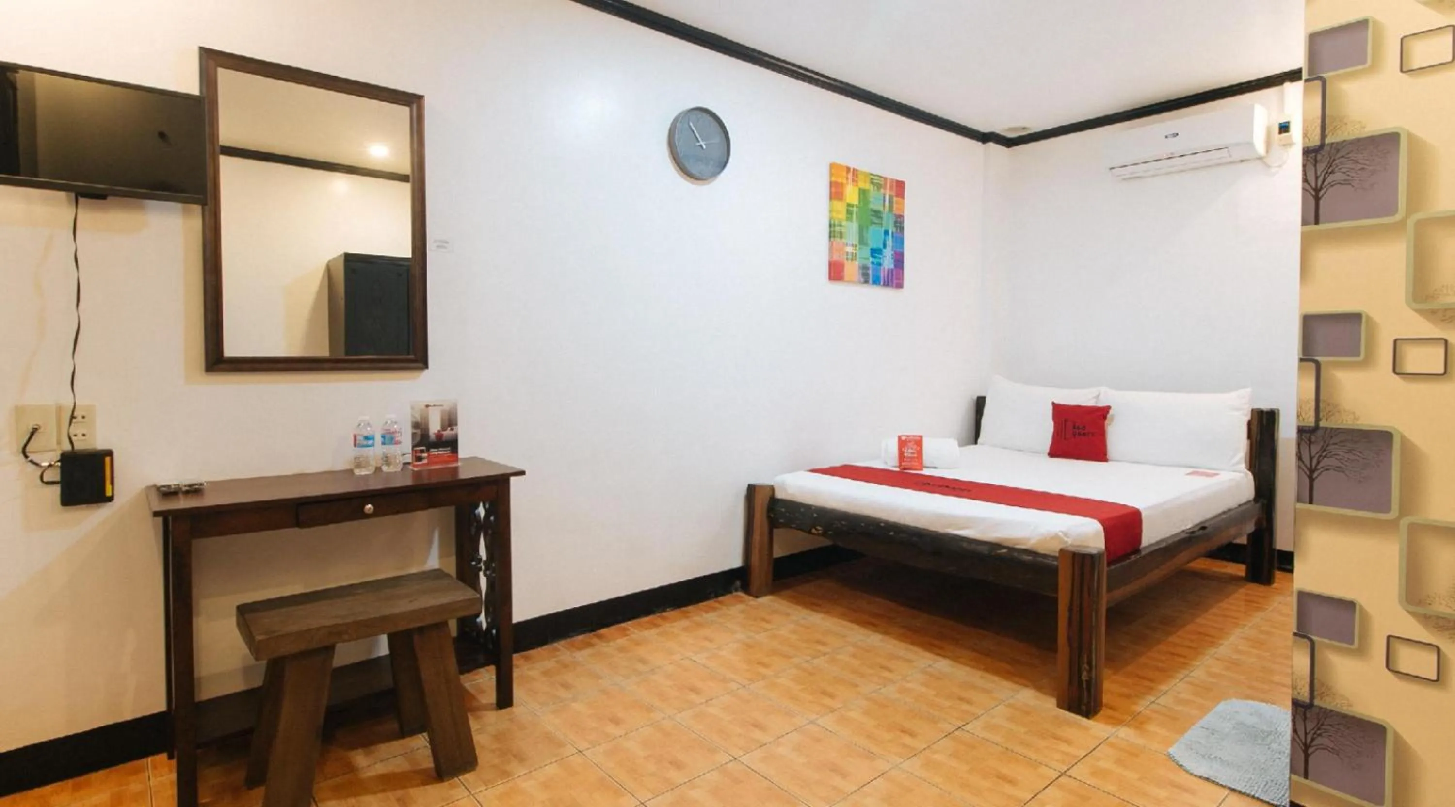 Bed in RedDoorz at La Sefa Hotel and Resort Atimonan
