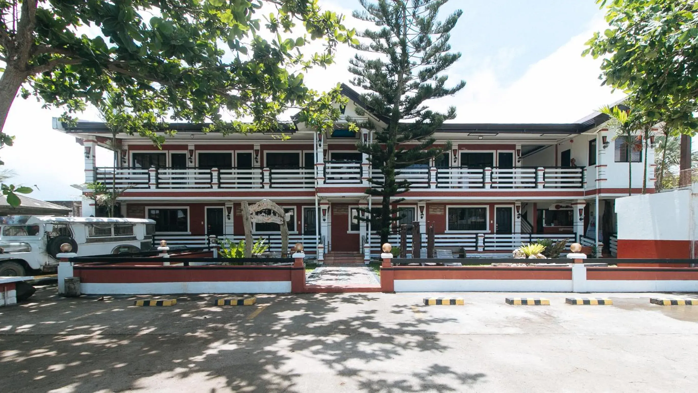 Property building in RedDoorz at La Sefa Hotel and Resort Atimonan Property building in RedDoorz at La Sefa Hotel and Resort Atimonan