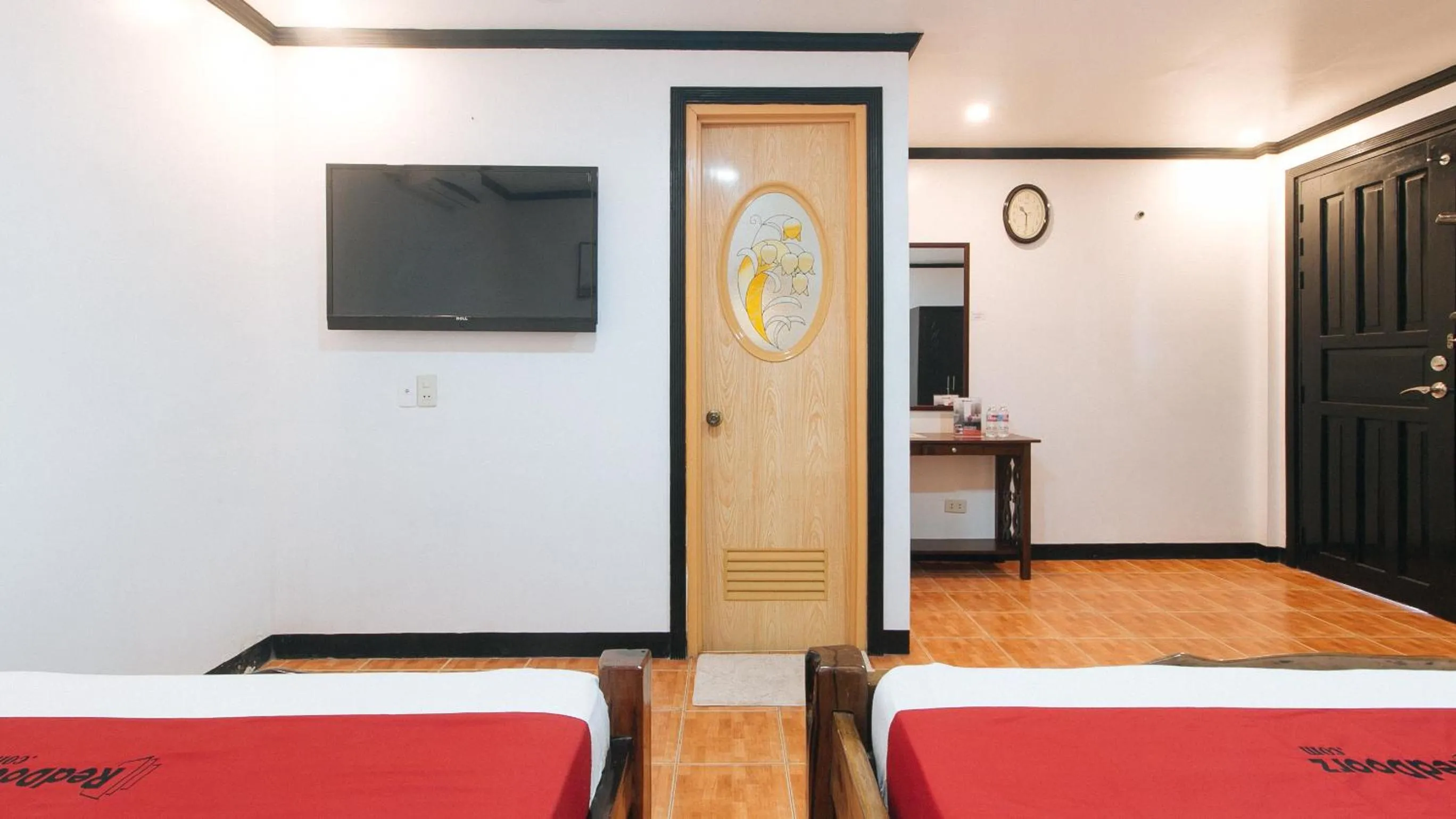 Bed in RedDoorz at La Sefa Hotel and Resort Atimonan