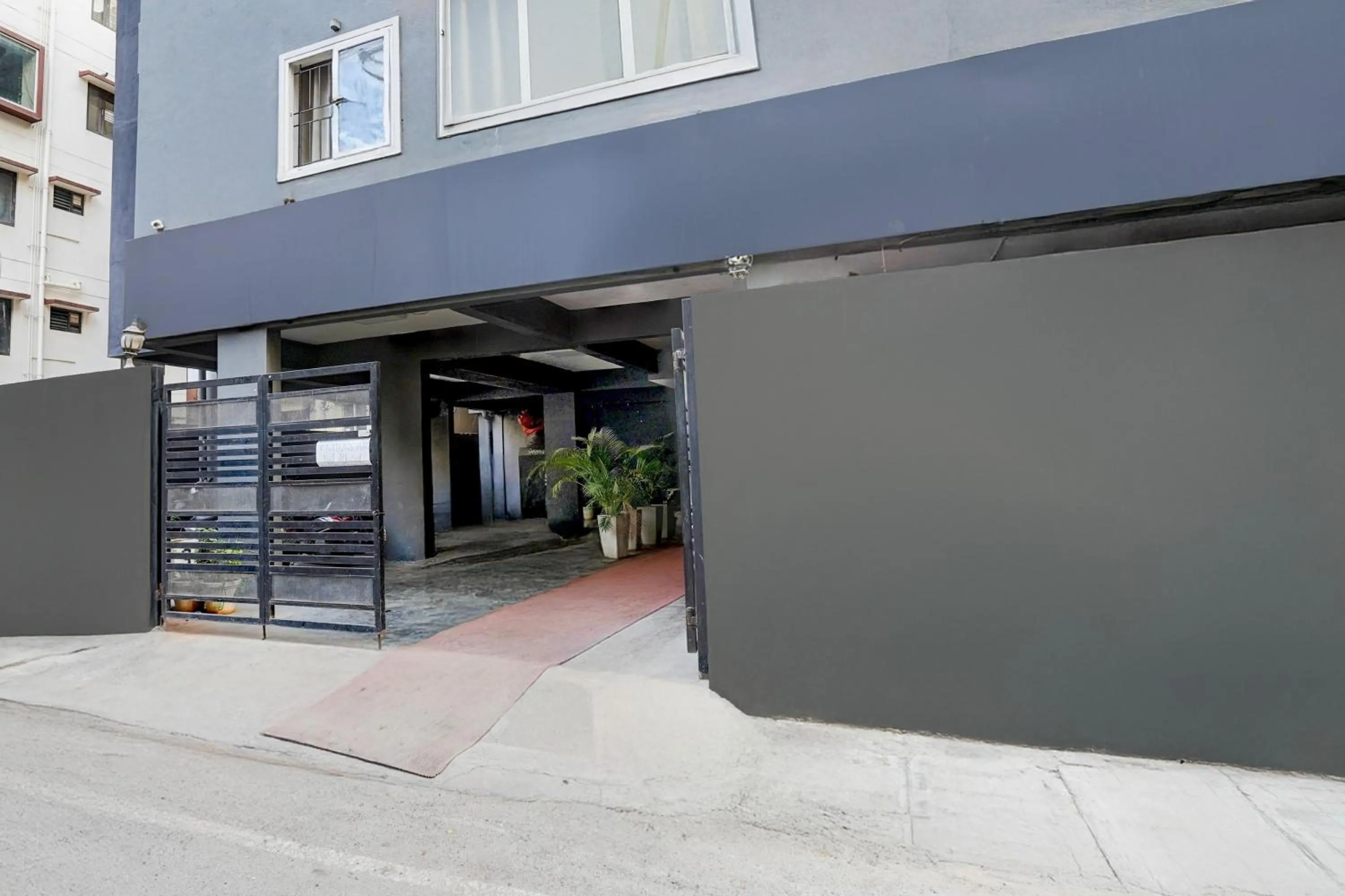 Facade/entrance in Super Townhouse HAL Indiranagar Extension