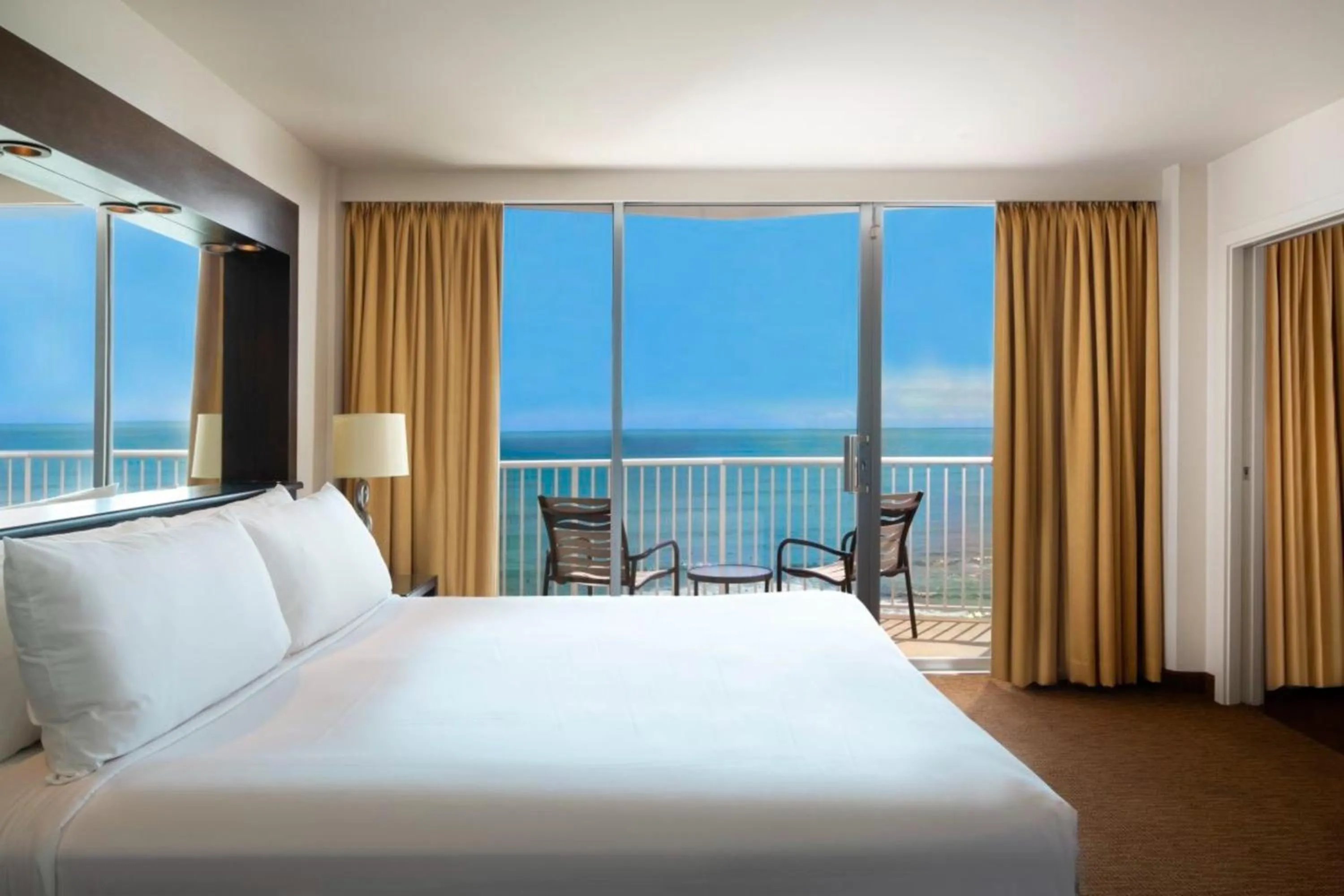 Bed in Park Shore Waikiki