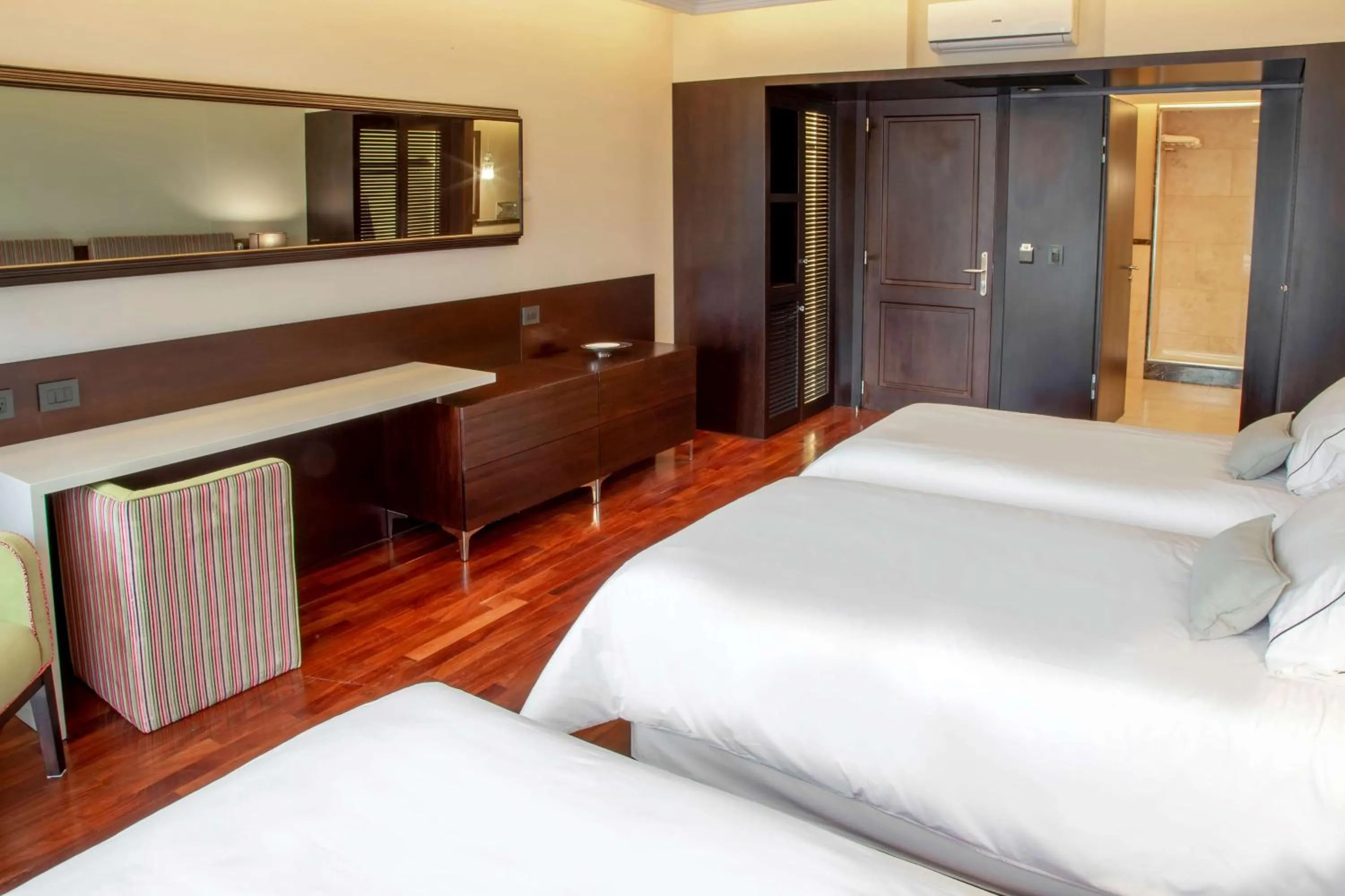 Photo of the whole room, Bed in Esplendor by Wyndham Buenos Aires Tango