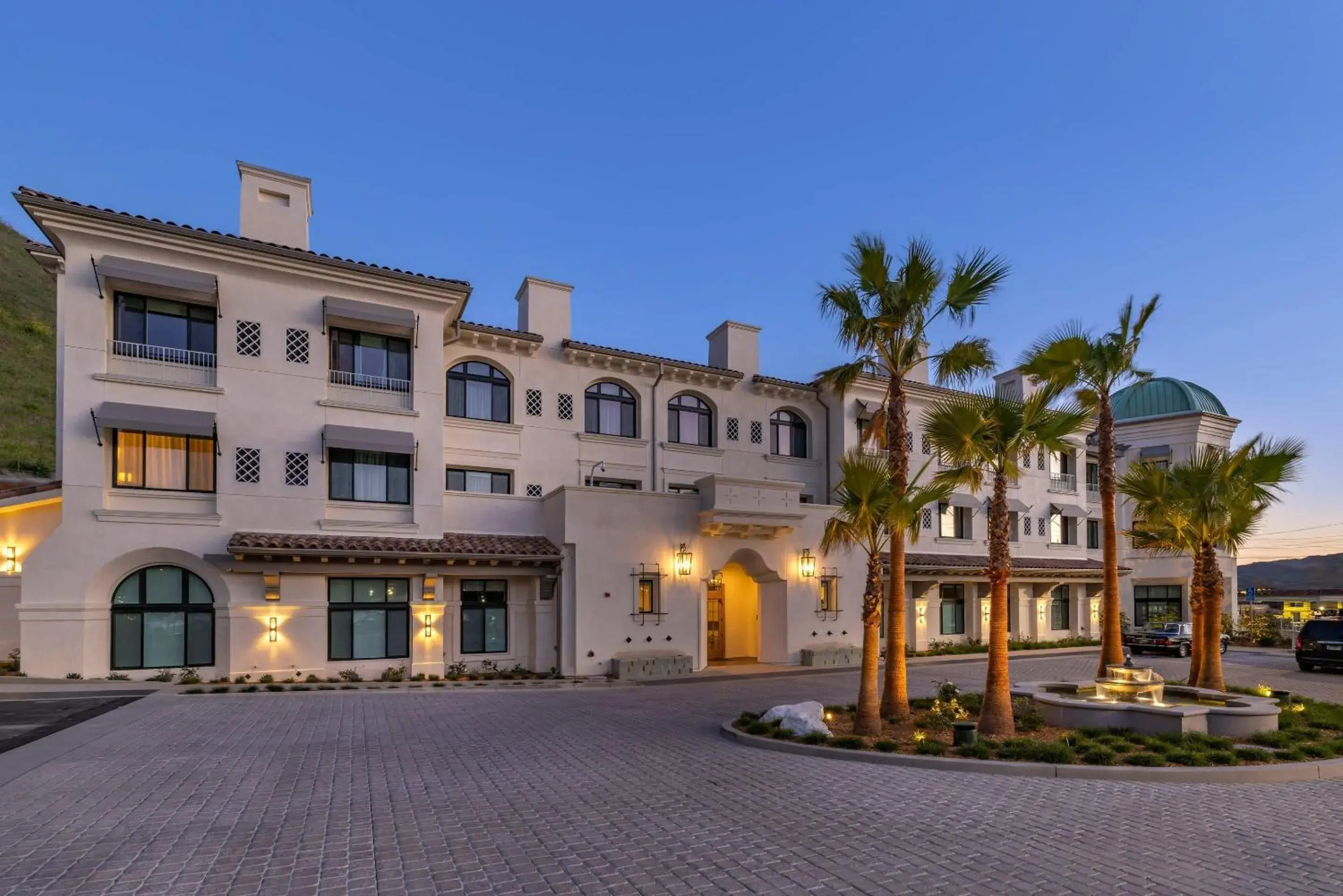 Property building in Cambria Hotel Calabasas - Malibu Property building in Cambria Hotel Calabasas - Malibu