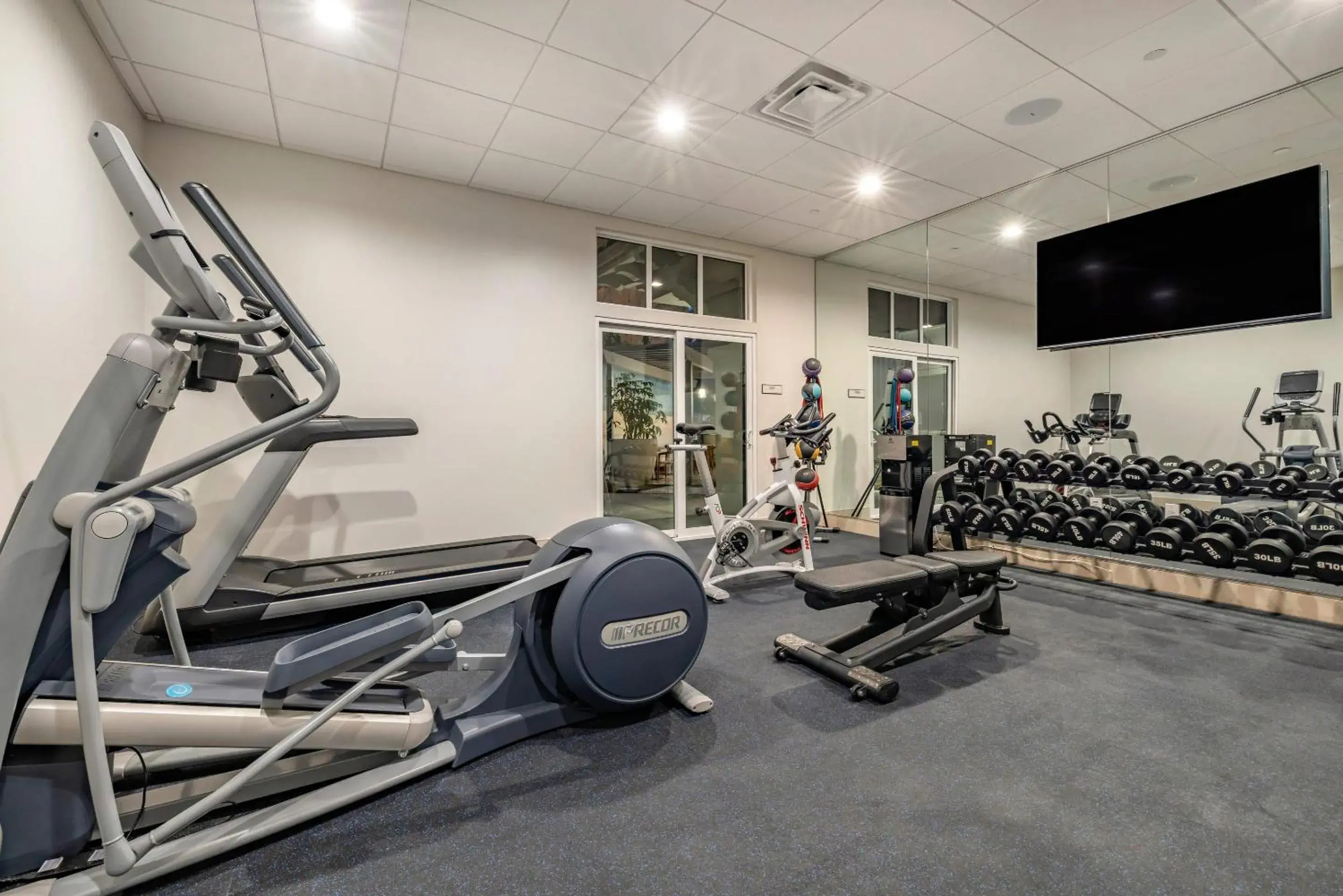 Fitness centre/facilities in Cambria Hotel Calabasas - Malibu Fitness centre/facilities in Cambria Hotel Calabasas - Malibu