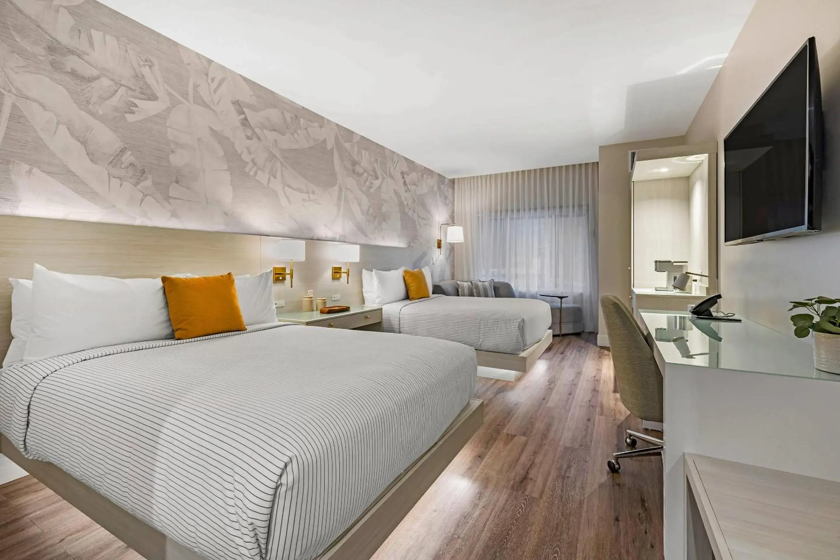 Bedroom, Bed in Cambria Hotel Calabasas - Malibu Bedroom, Bed in Cambria Hotel Calabasas - Malibu