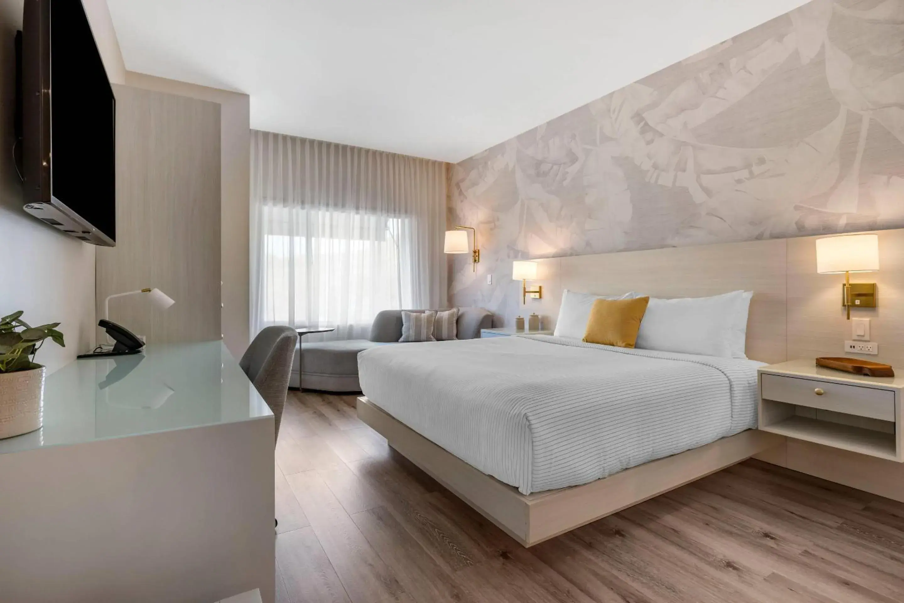 Bedroom, Bed in Cambria Hotel Calabasas - Malibu Bedroom, Bed in Cambria Hotel Calabasas - Malibu