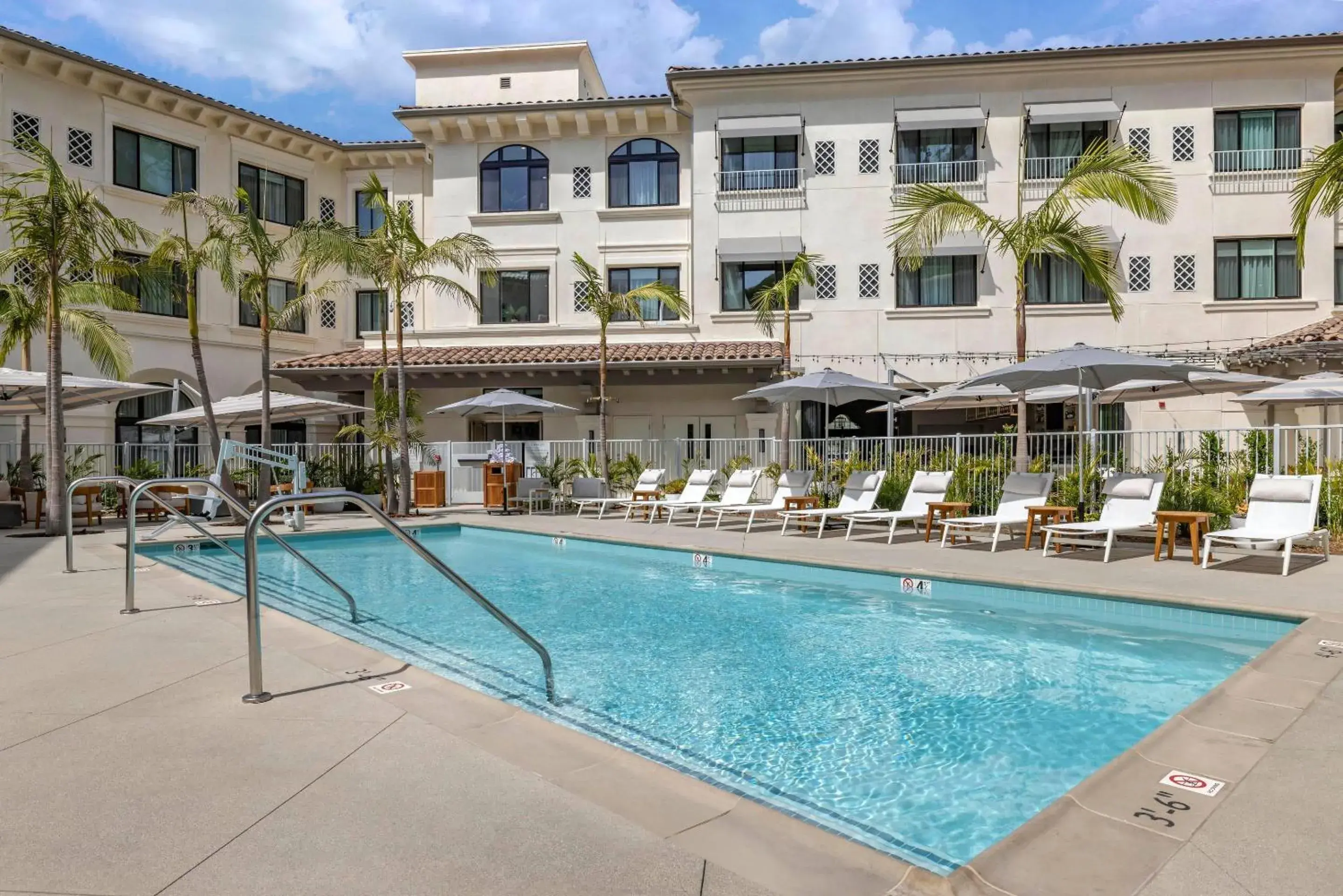 Swimming pool in Cambria Hotel Calabasas - Malibu Swimming pool in Cambria Hotel Calabasas - Malibu