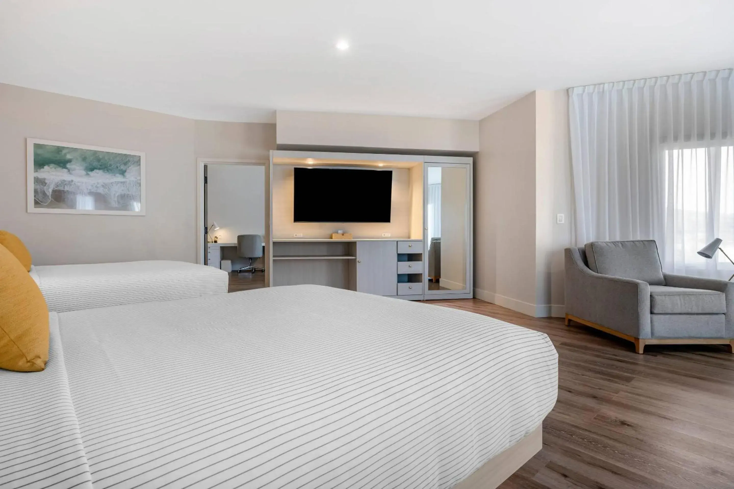 Bedroom, Bed in Cambria Hotel Calabasas - Malibu Bedroom, Bed in Cambria Hotel Calabasas - Malibu