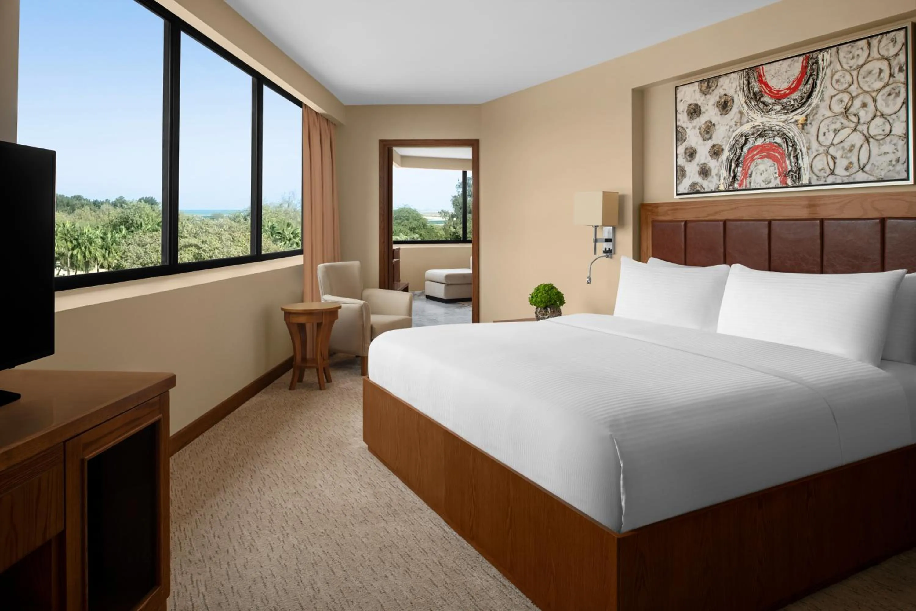 Bedroom, Bed in InterContinental Al Jubail Resort