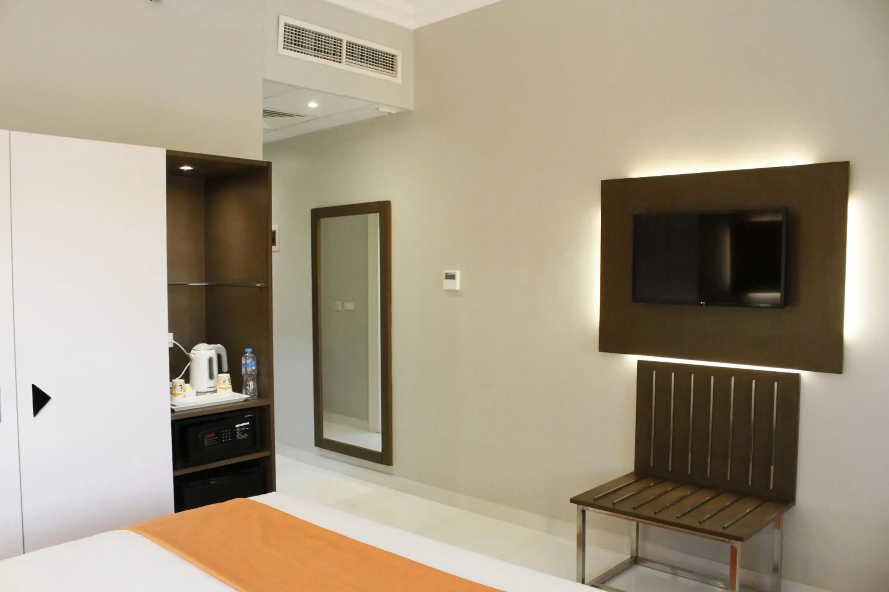 TV and multimedia, Bed in Gloria Aqua Park Hotel TV and multimedia, Bed in Gloria Aqua Park Hotel