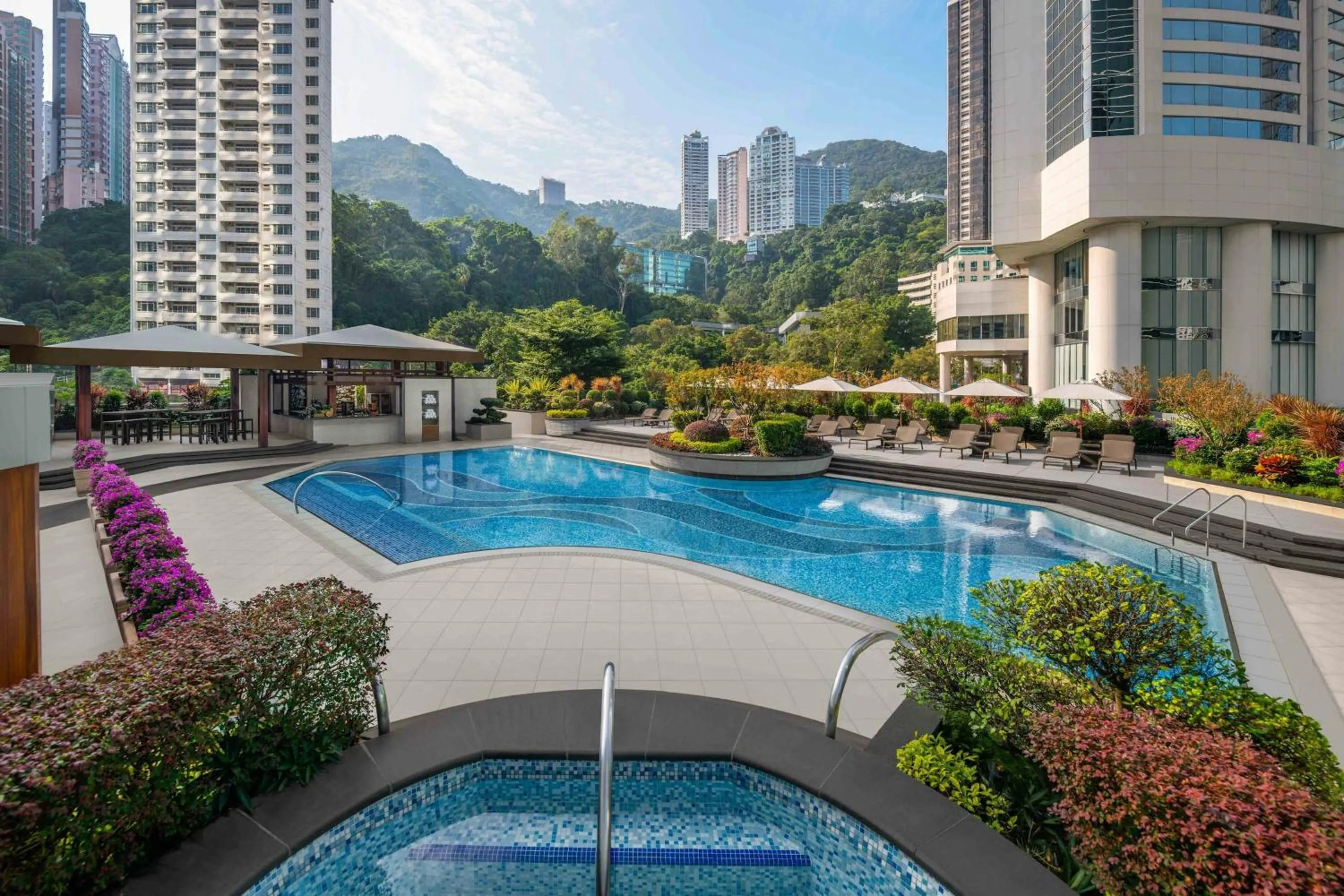 Swimming pool in JW Marriott Hotel Hong Kong