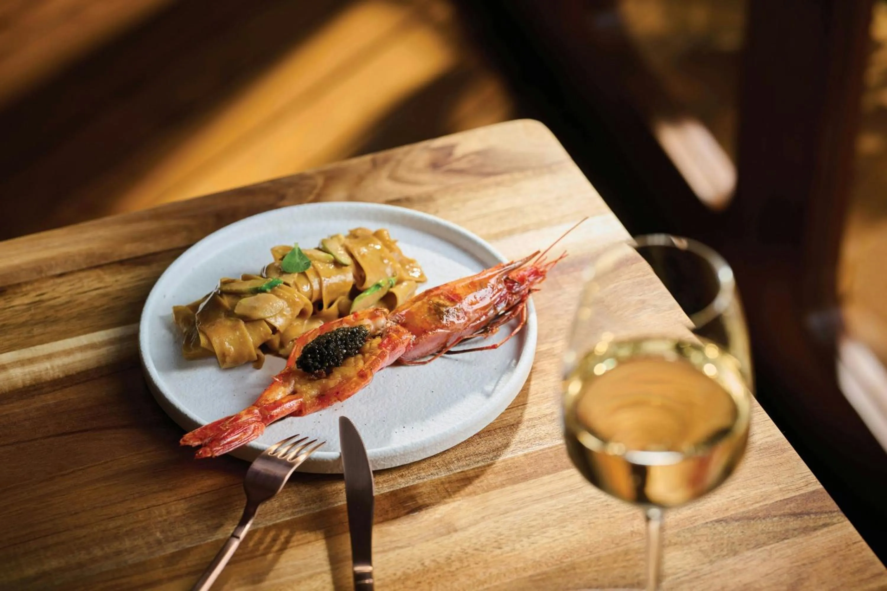 Lounge or bar in JW Marriott Hotel Hong Kong