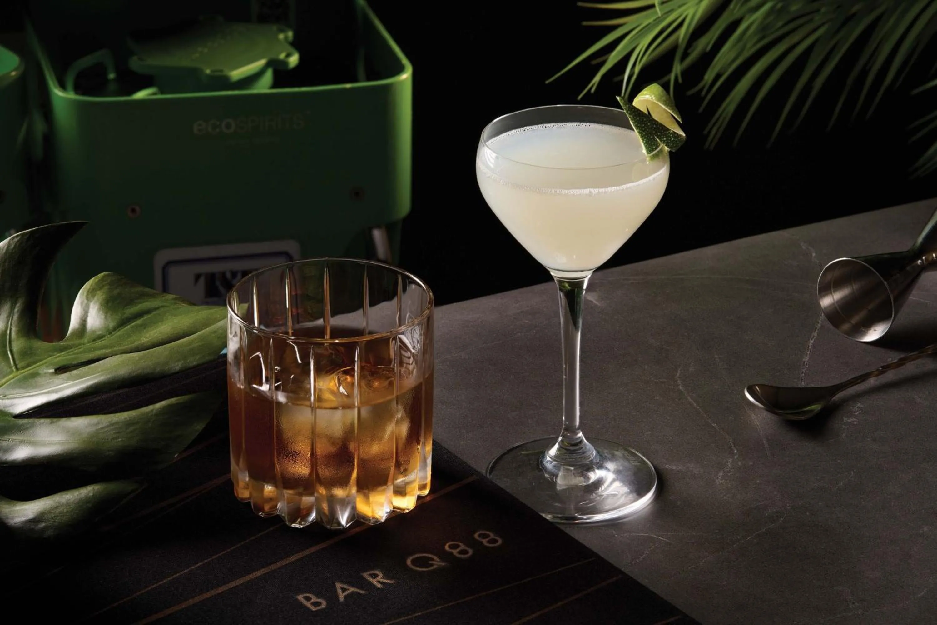 Lounge or bar in JW Marriott Hotel Hong Kong