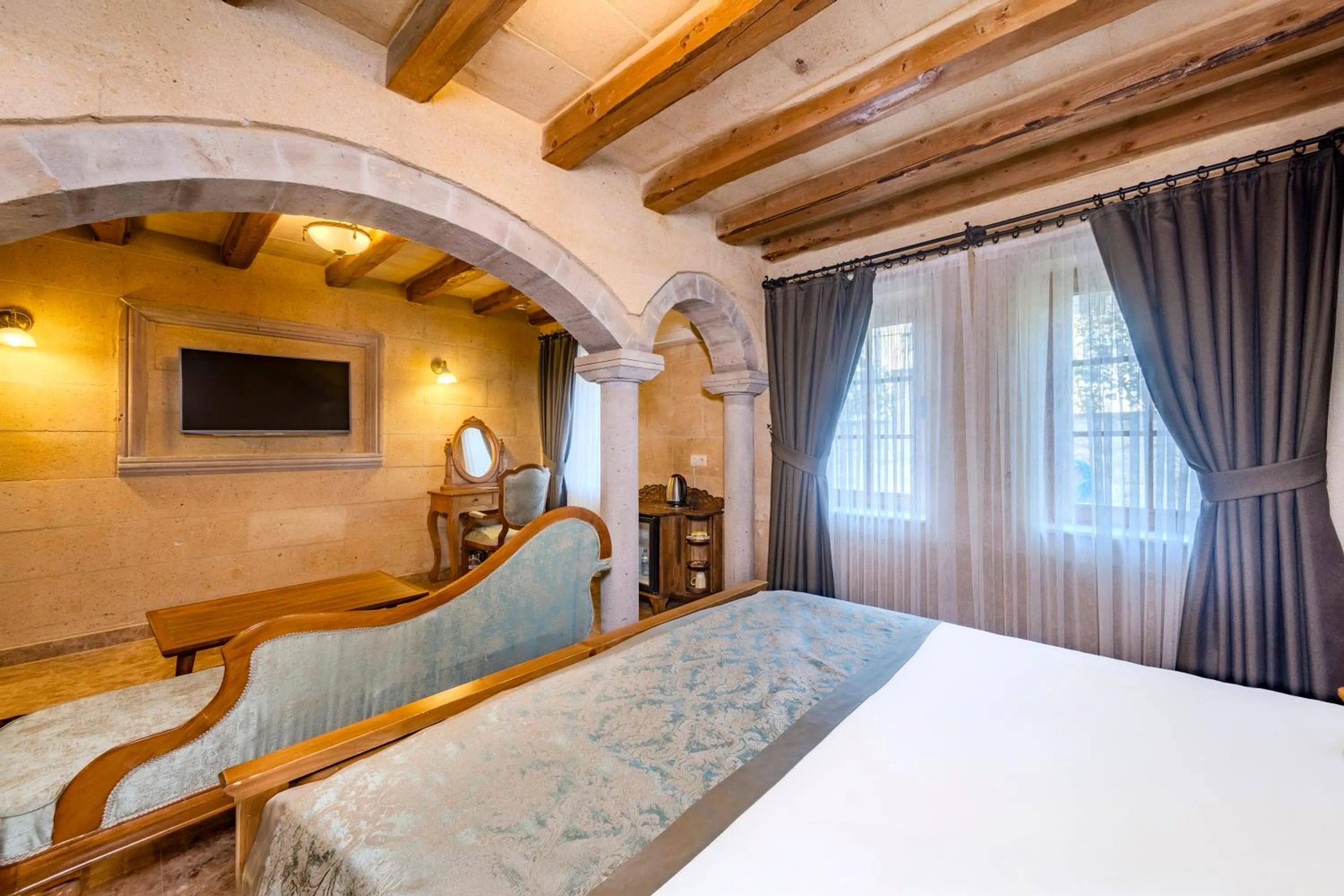 Bed in Cratus Stone Palace