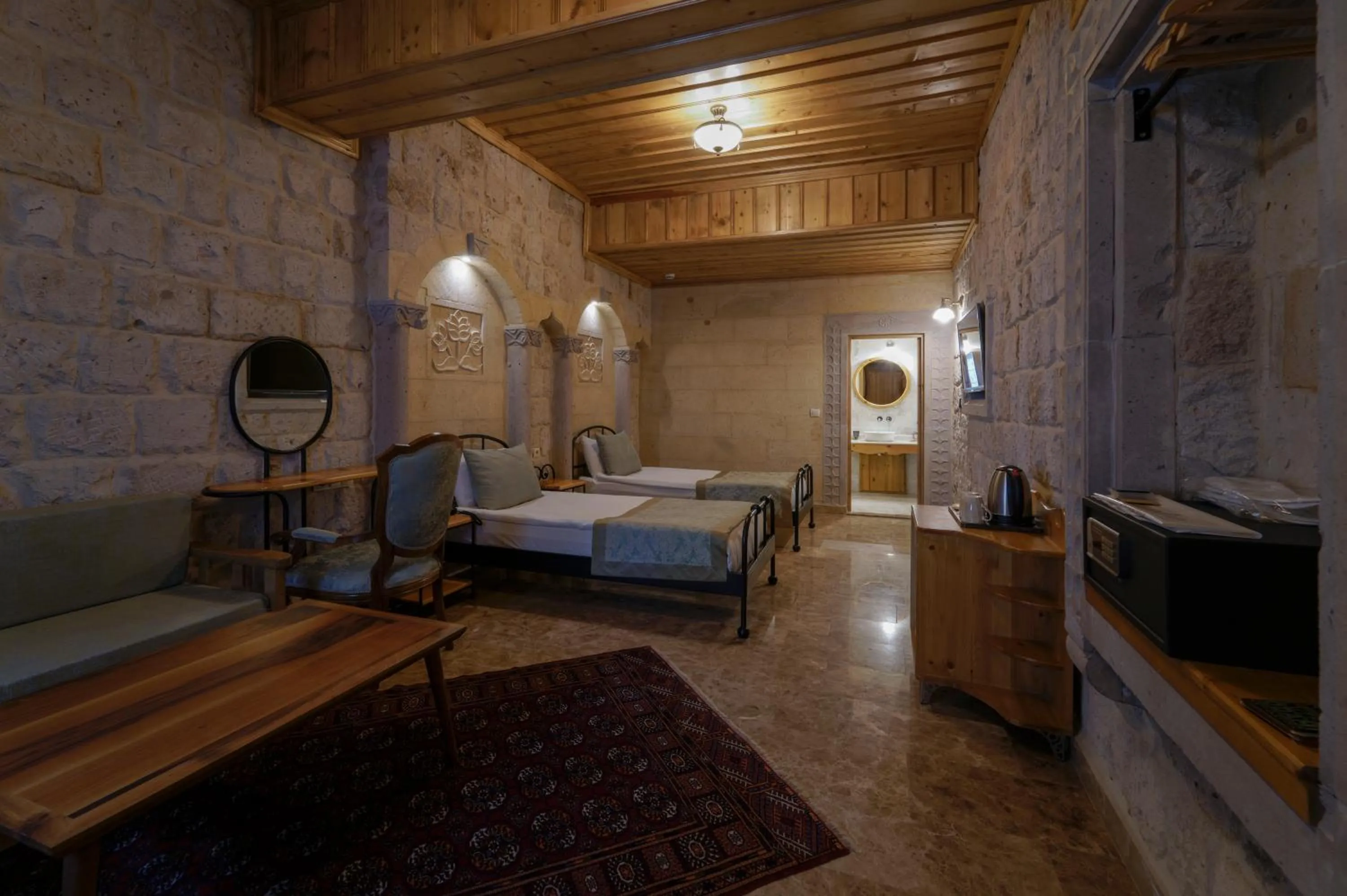 Coffee/tea facilities, Bed in Cratus Stone Palace