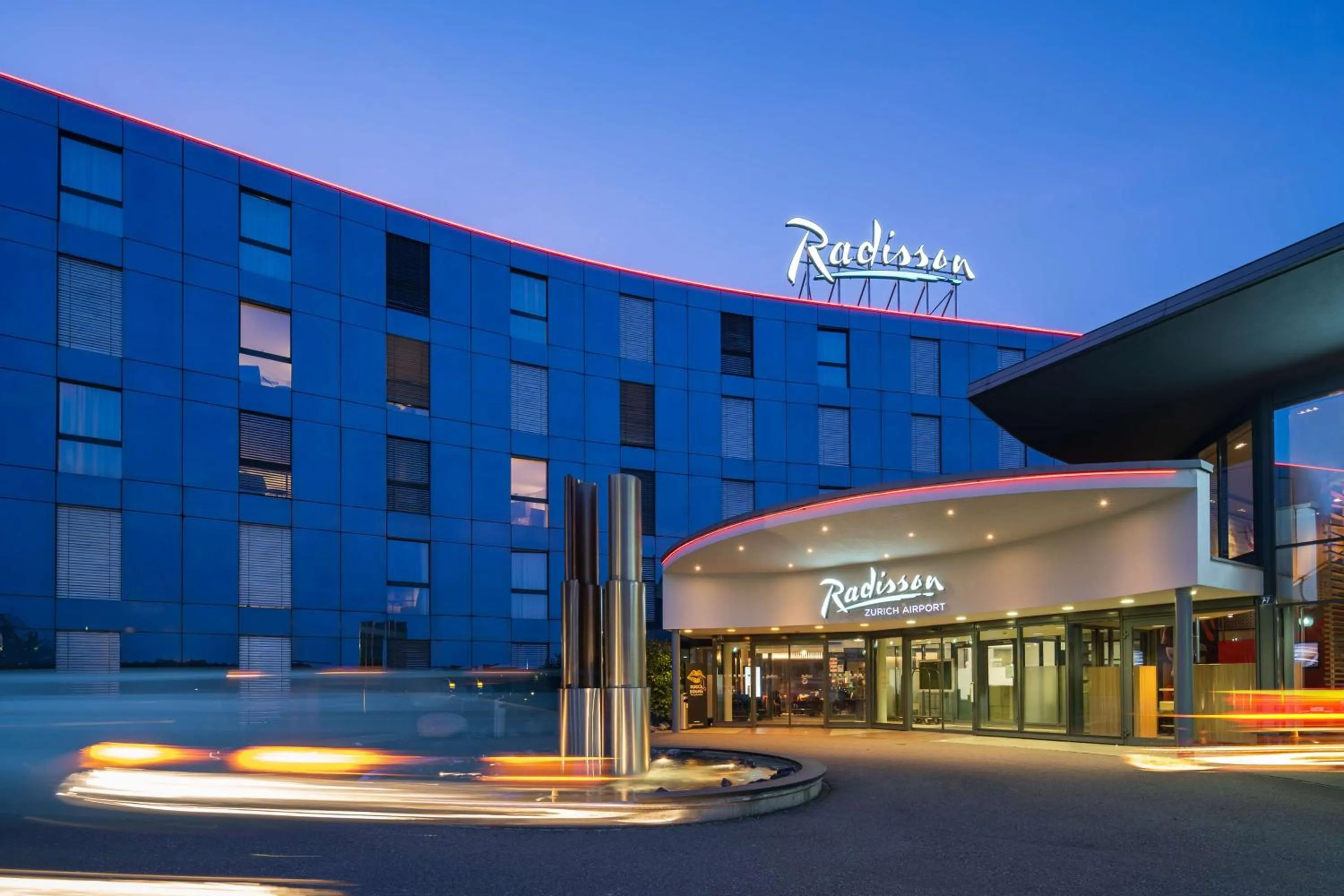 Time of day in Radisson Hotel Zurich Airport