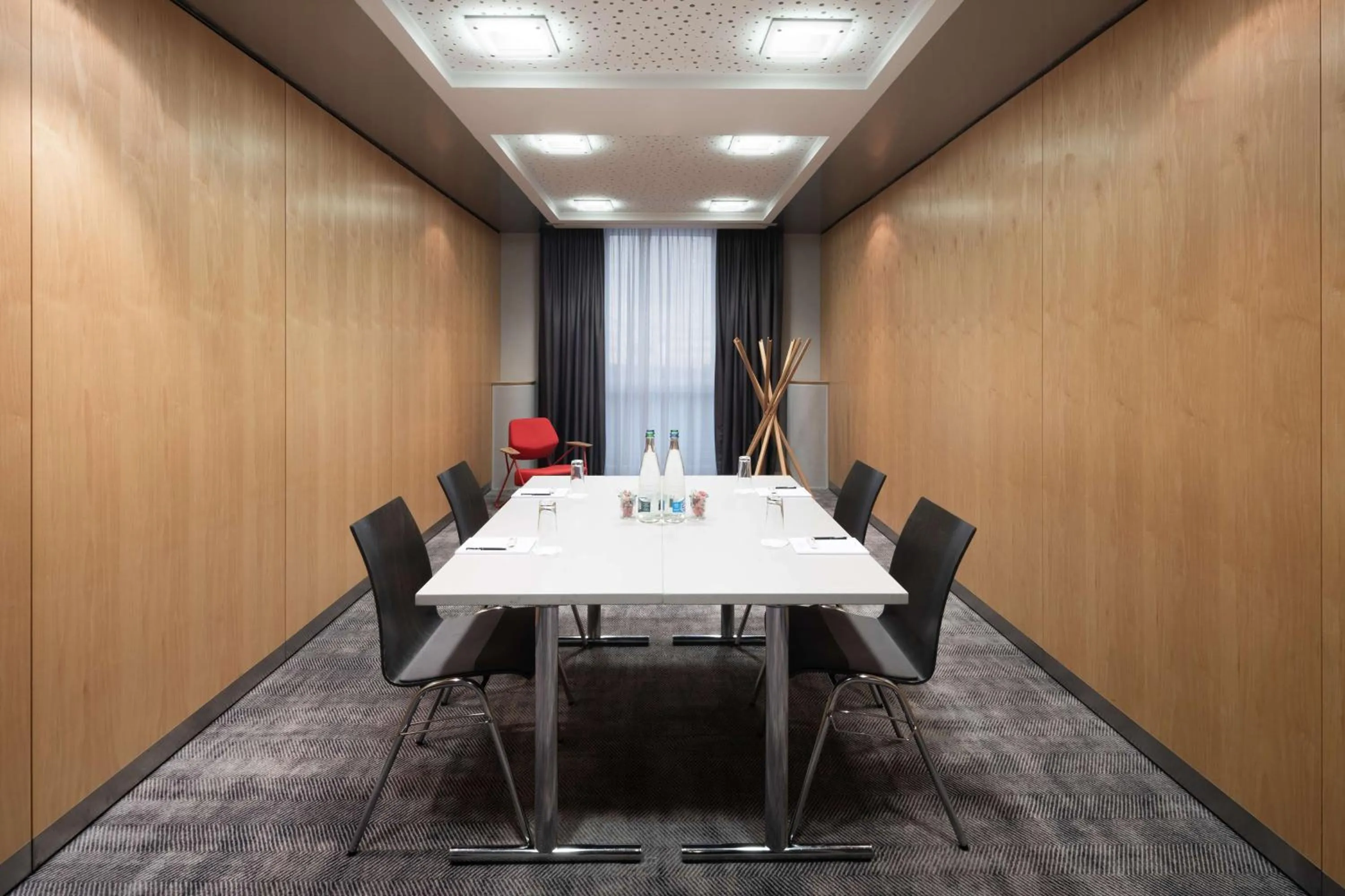 Meeting/conference room in Radisson Hotel Zurich Airport