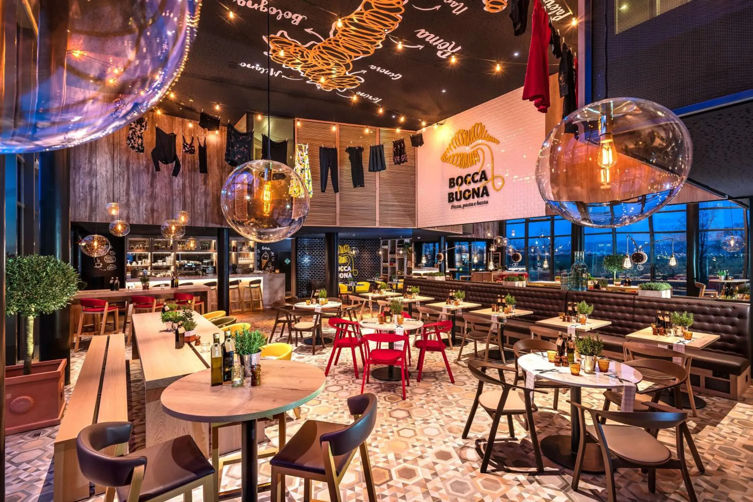 Restaurant/places to eat in Radisson Hotel Zurich Airport Restaurant/places to eat in Radisson Hotel Zurich Airport