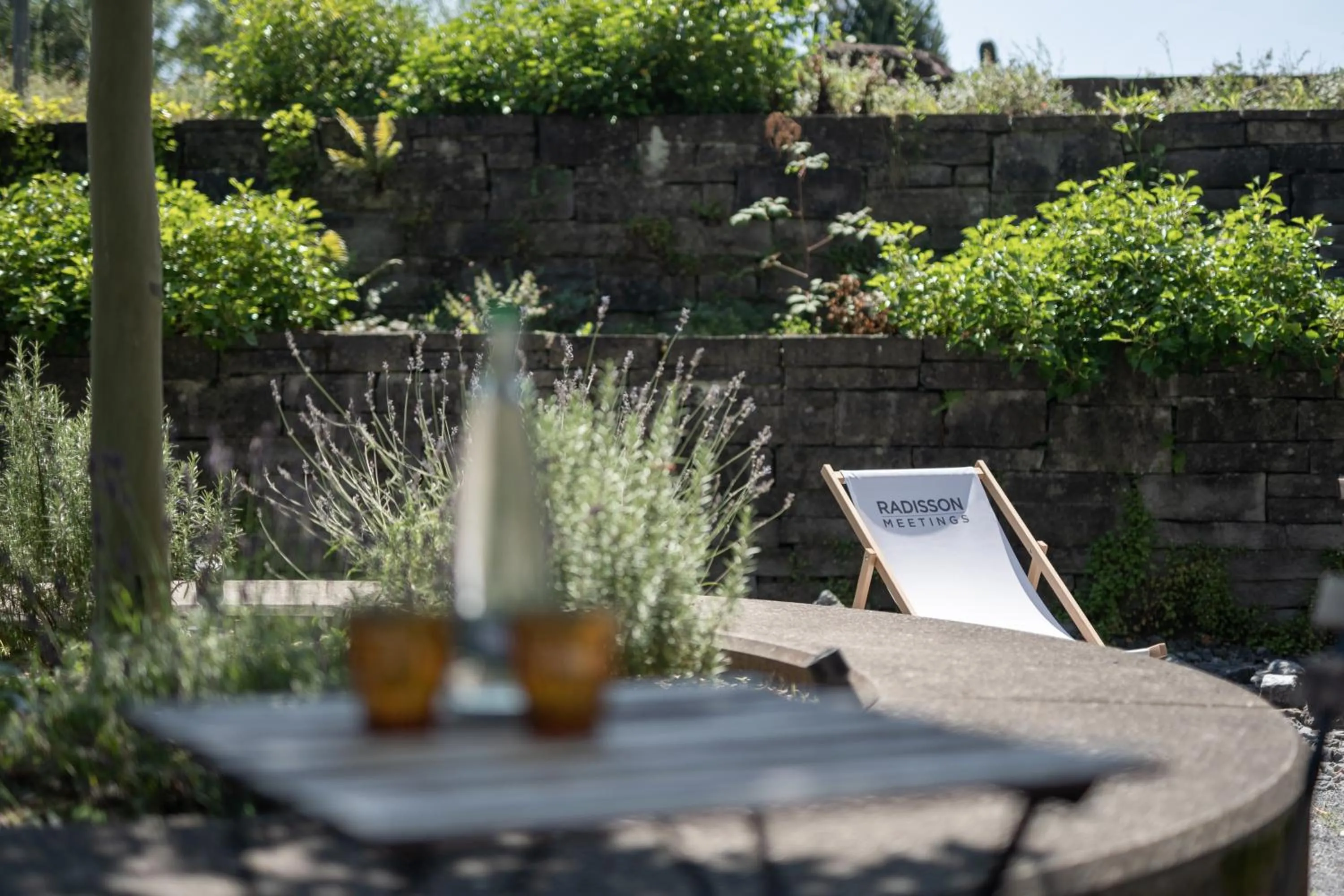 Patio in Radisson Hotel Zurich Airport