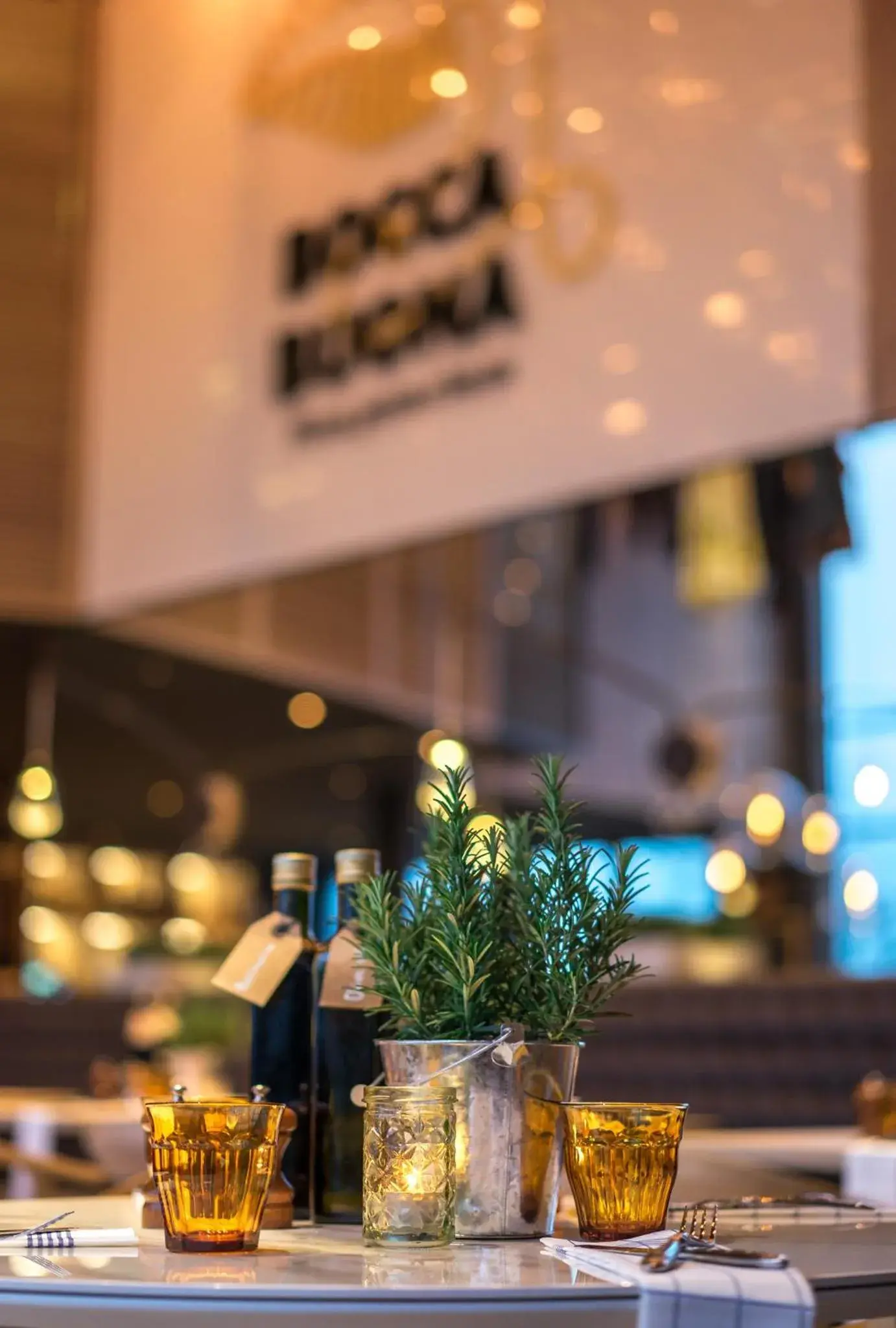 Restaurant/places to eat in Radisson Hotel Zurich Airport Restaurant/places to eat in Radisson Hotel Zurich Airport