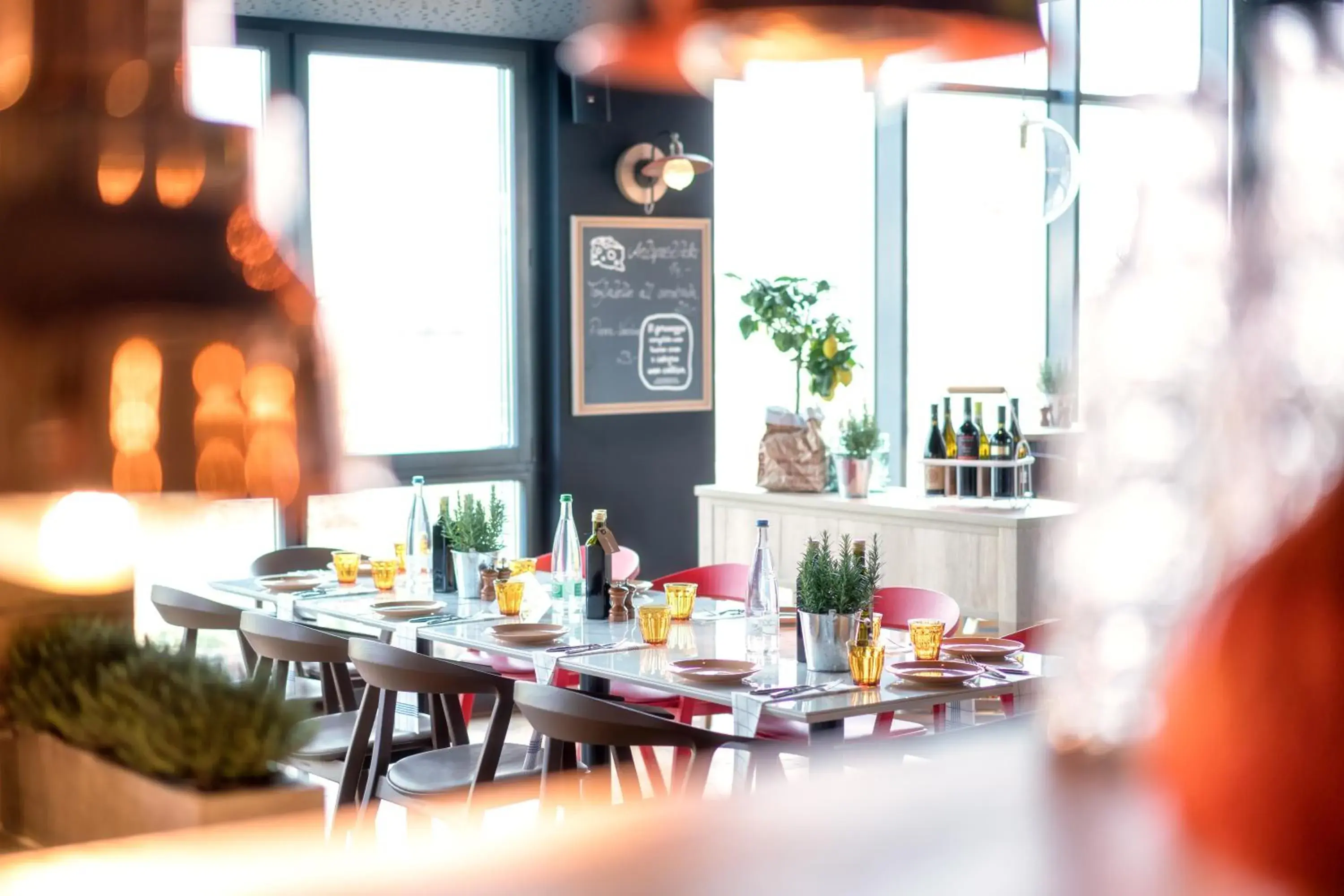 Restaurant/places to eat in Radisson Hotel Zurich Airport Restaurant/places to eat in Radisson Hotel Zurich Airport