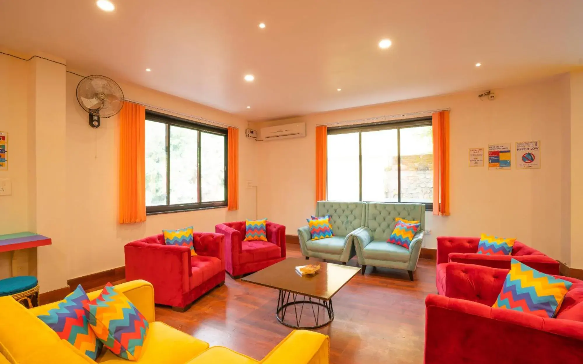 Property building in goSTOPS Rishikesh, Lakshman Jhula Property building in goSTOPS Rishikesh, Lakshman Jhula