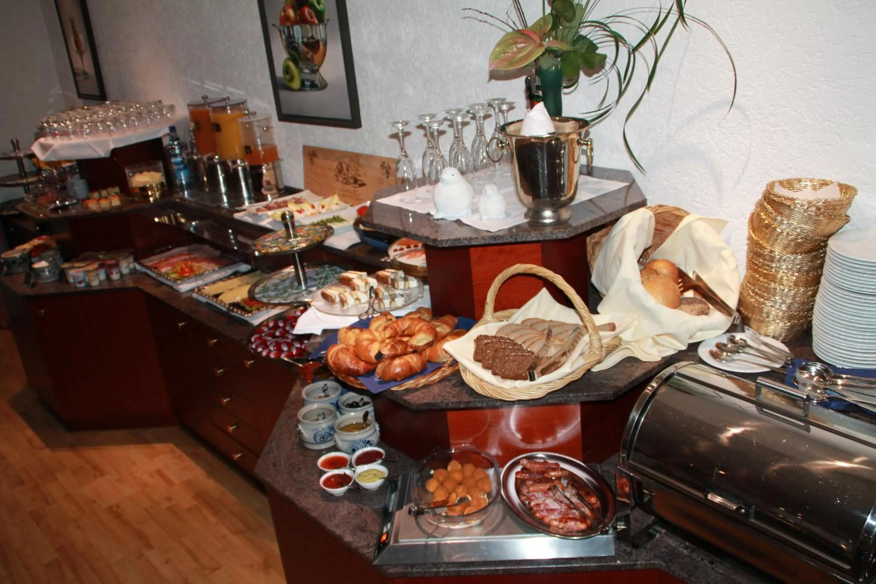 Restaurant/places to eat in Trip Inn Hotel Zum Riesen Hanau