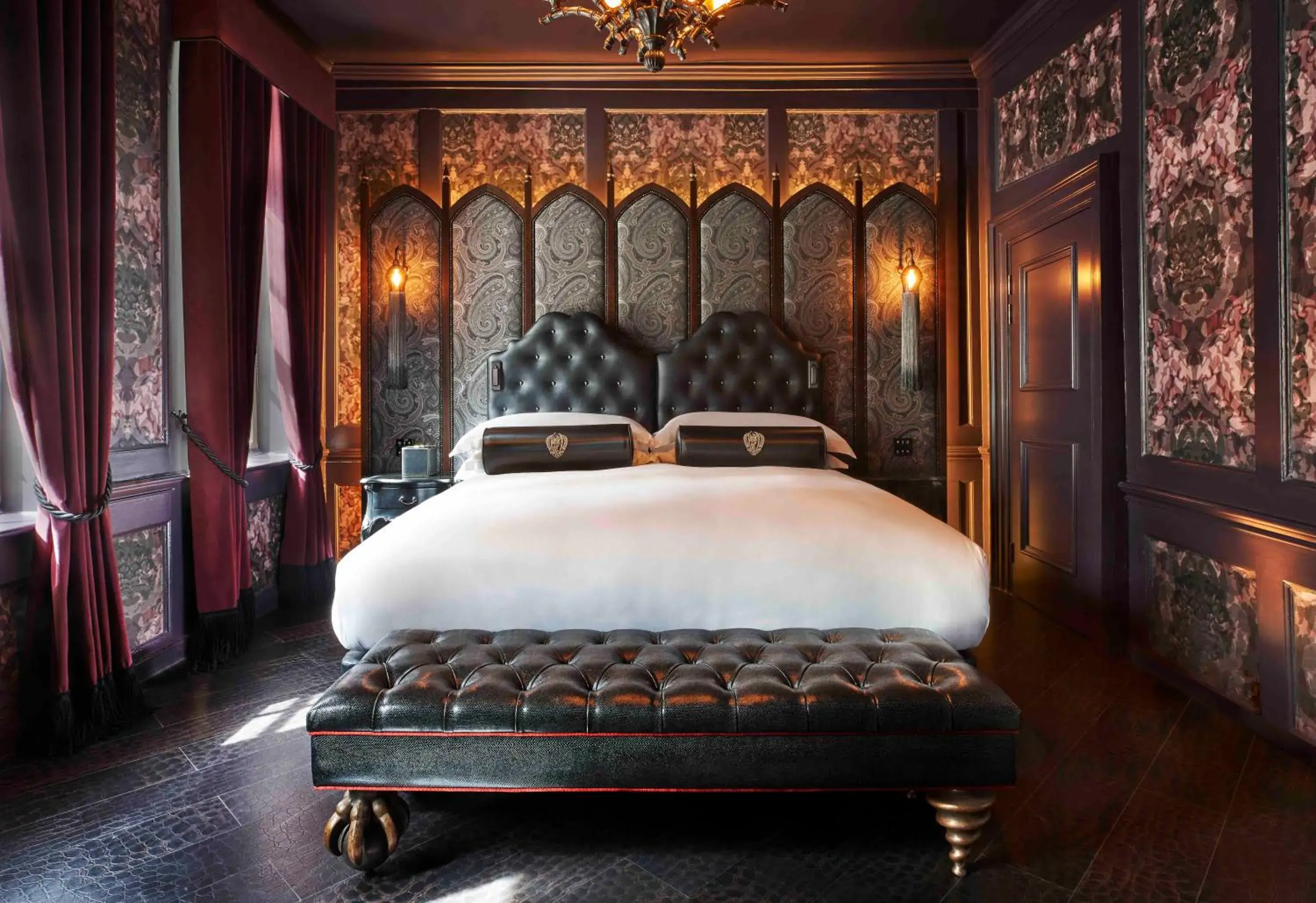 Bed in Chateau Denmark London Bed in Chateau Denmark London
