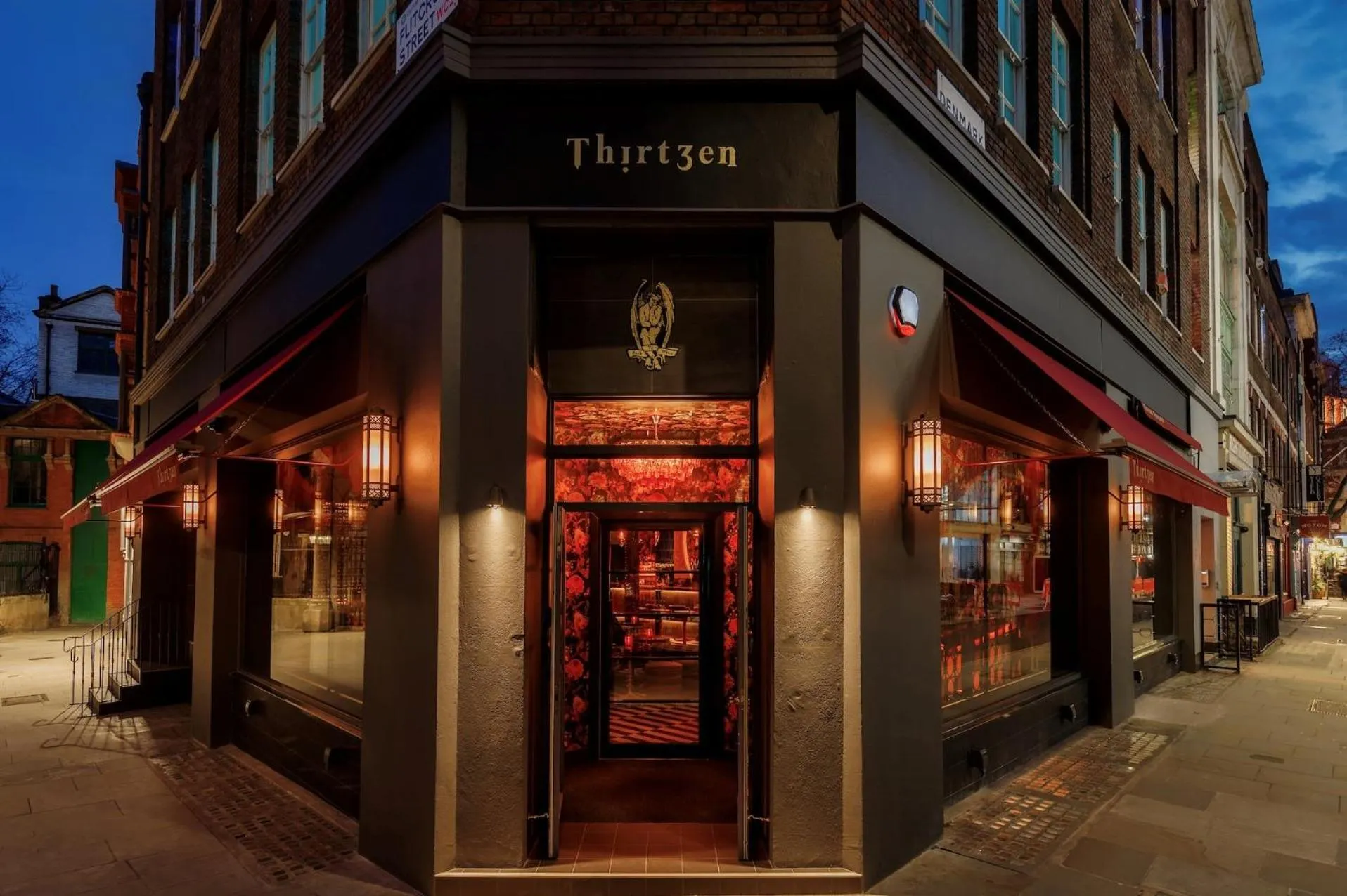 Lounge or bar in Chateau Denmark London