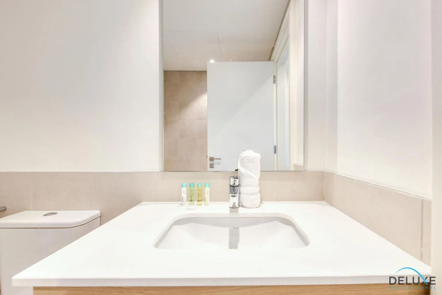 Bathroom in Community Living 2BR Close to Emirates Golf Club, Golf Views A, Madinat Al Mataar by Deluxe Holiday Homes
