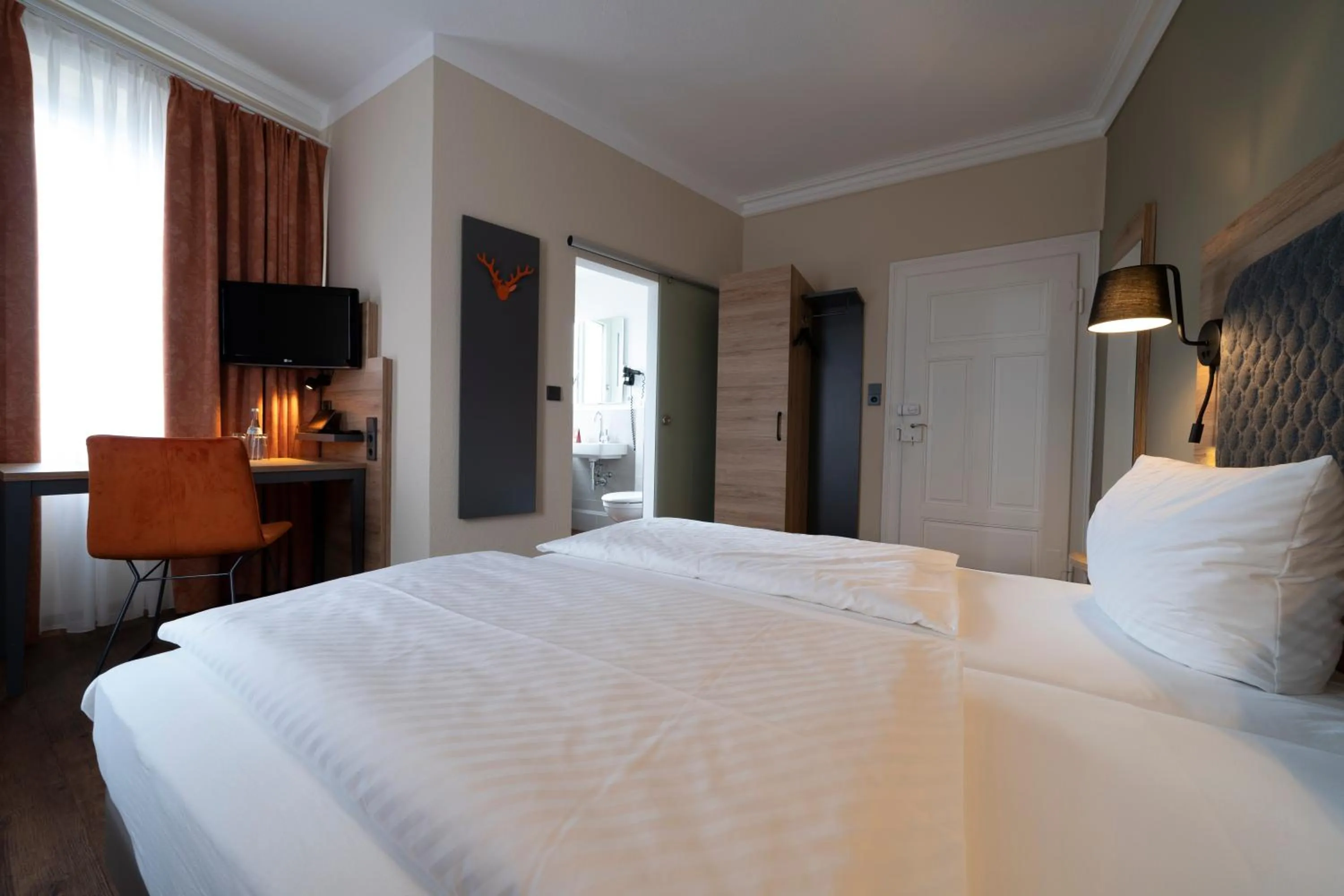 Photo of the whole room, Bed in Hotel Hirsch