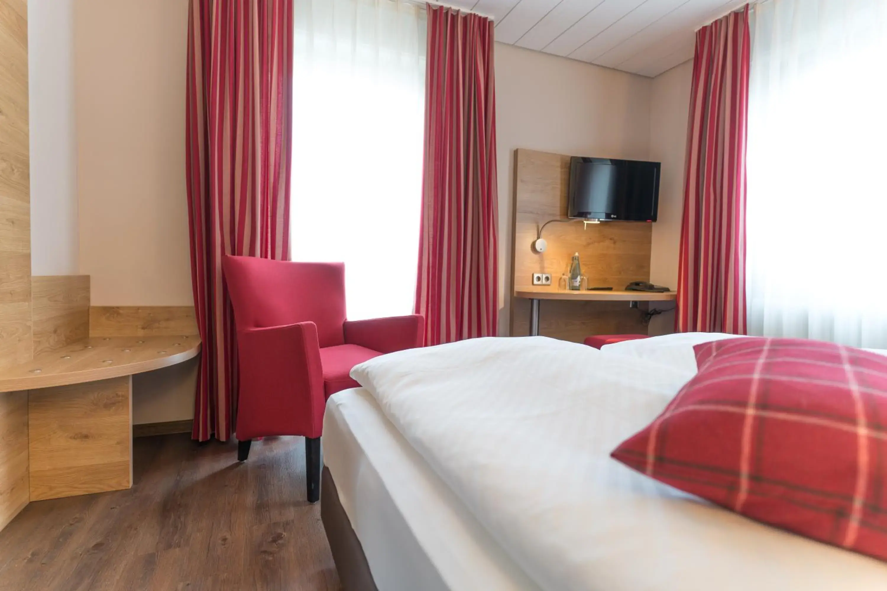 Standard Double or Twin Room - single occupancy in Hotel Hirsch Standard Double or Twin Room - single occupancy in Hotel Hirsch